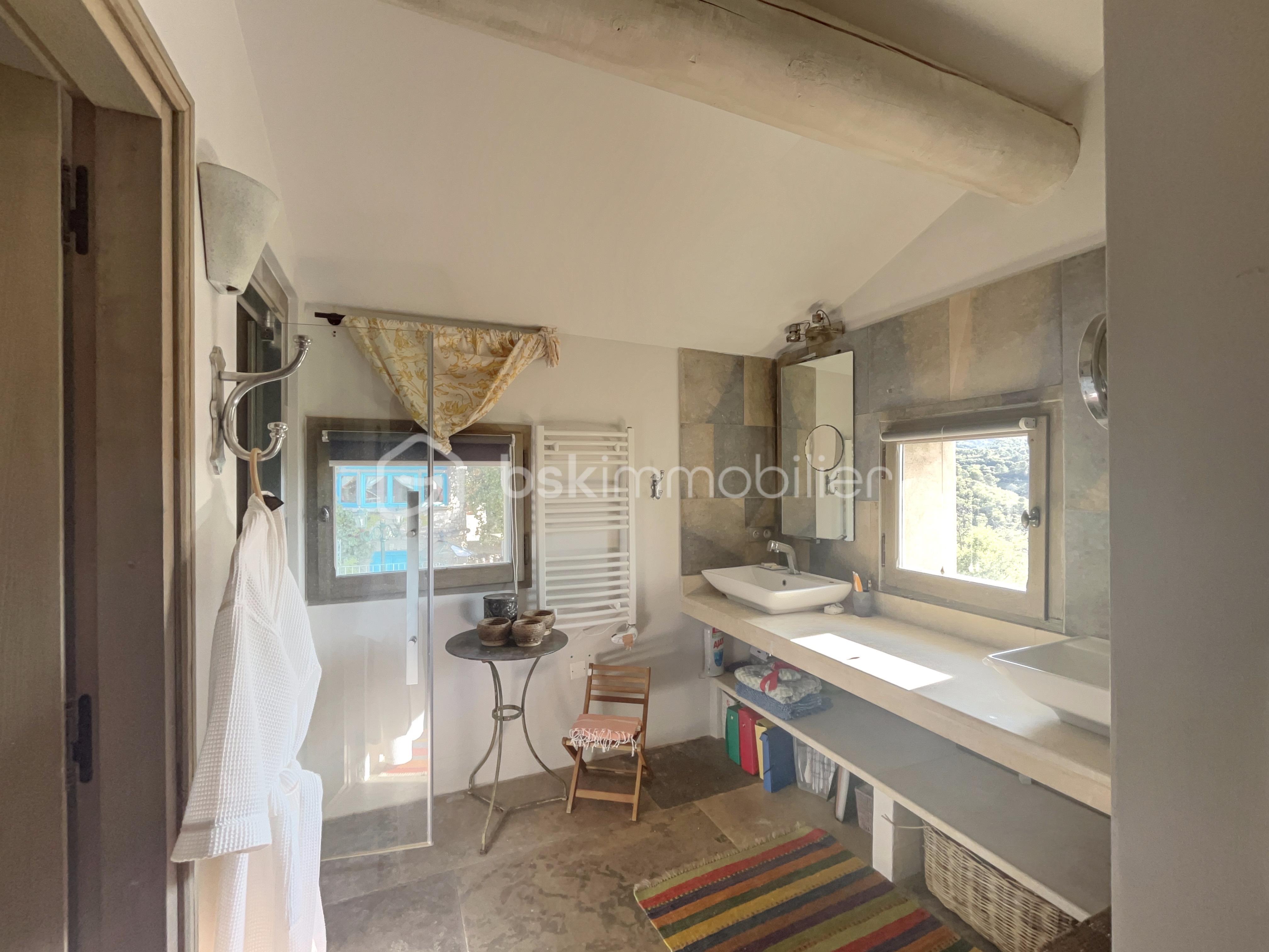 Maison provencale de 186 m² - 3A583E35-1850-16A1-CFA8-478089915E18.jpg