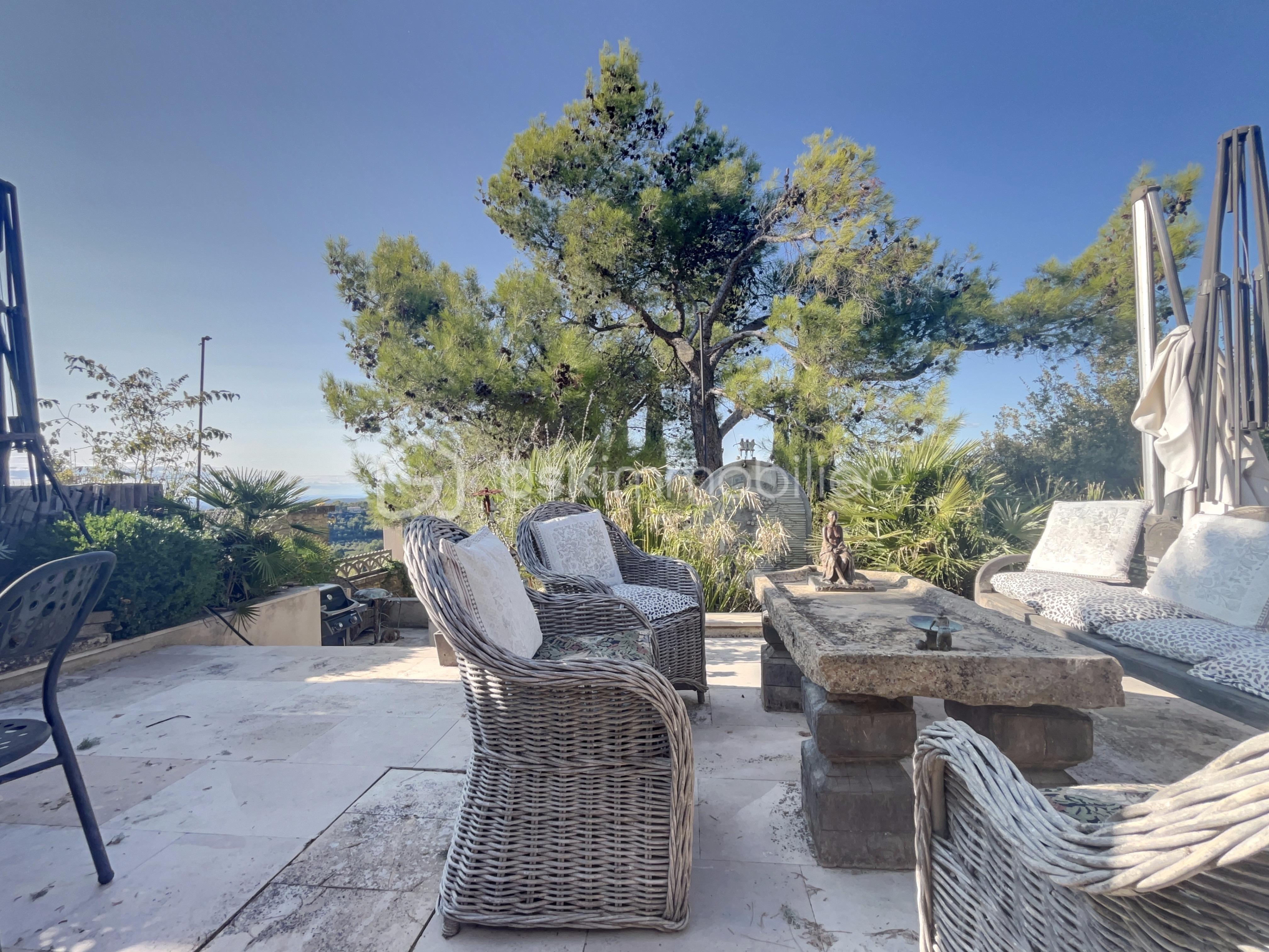 Maison provencale de 186 m² - 6E4C36EB-8306-CD10-B7DF-6DF605D9C730.jpg