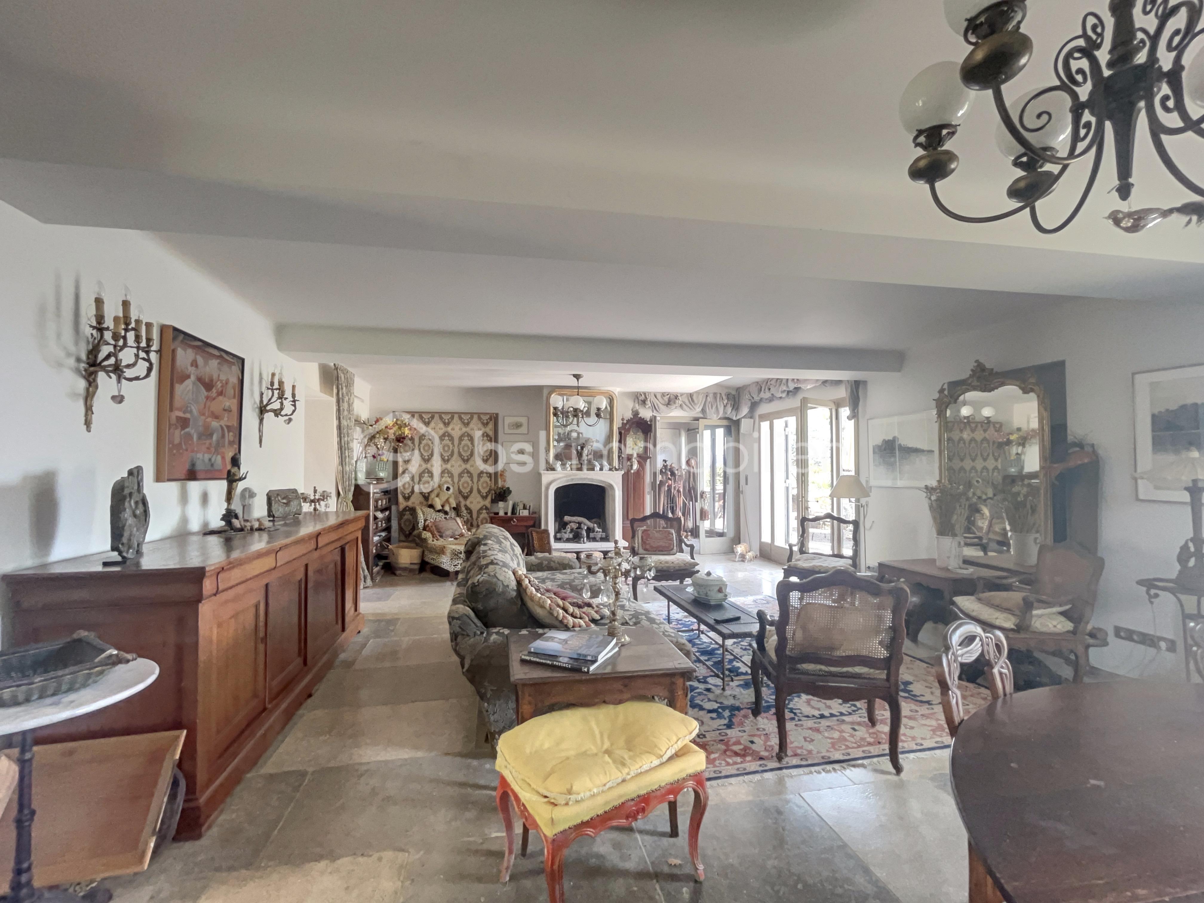 Maison provencale de 186 m² - 1E493EB6-84EA-5611-BC2C-544ABE1CDEB2.jpg