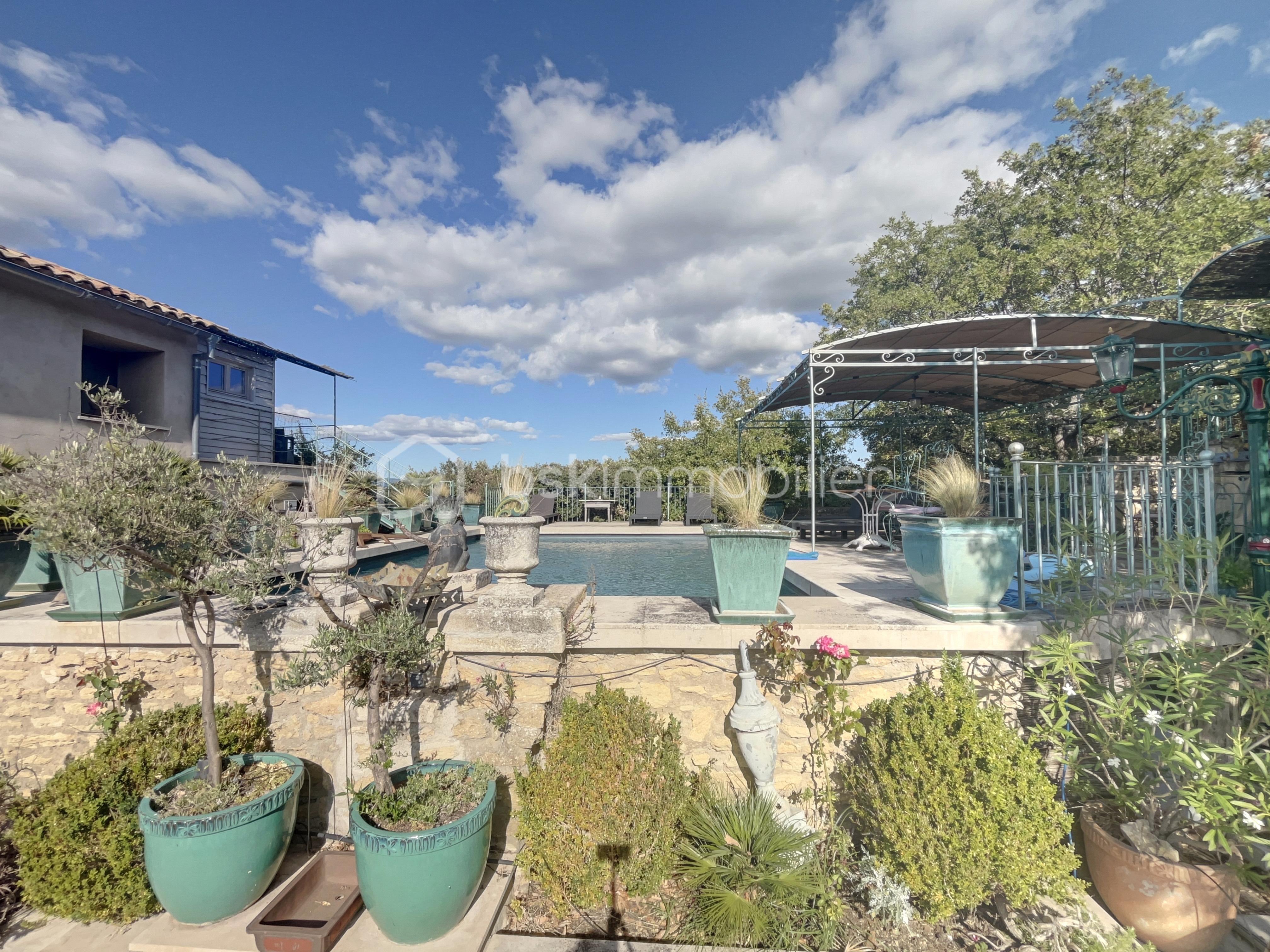 Maison provencale de 186 m² - 7E3E38FD-A179-151E-39BF-871DFA011902.jpg