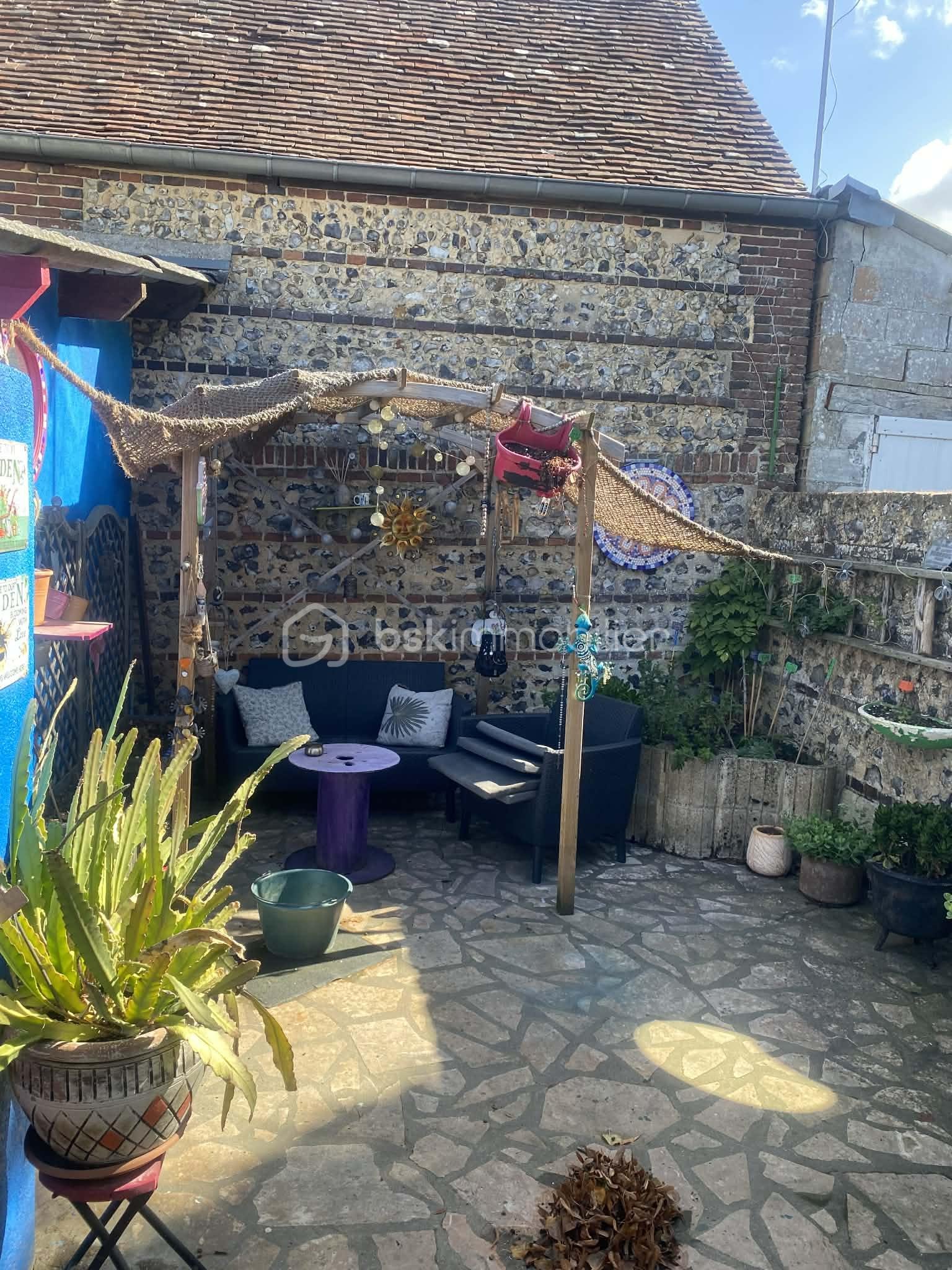 3ba492a1-5128-4627-ba63-cb144366046a.jfif