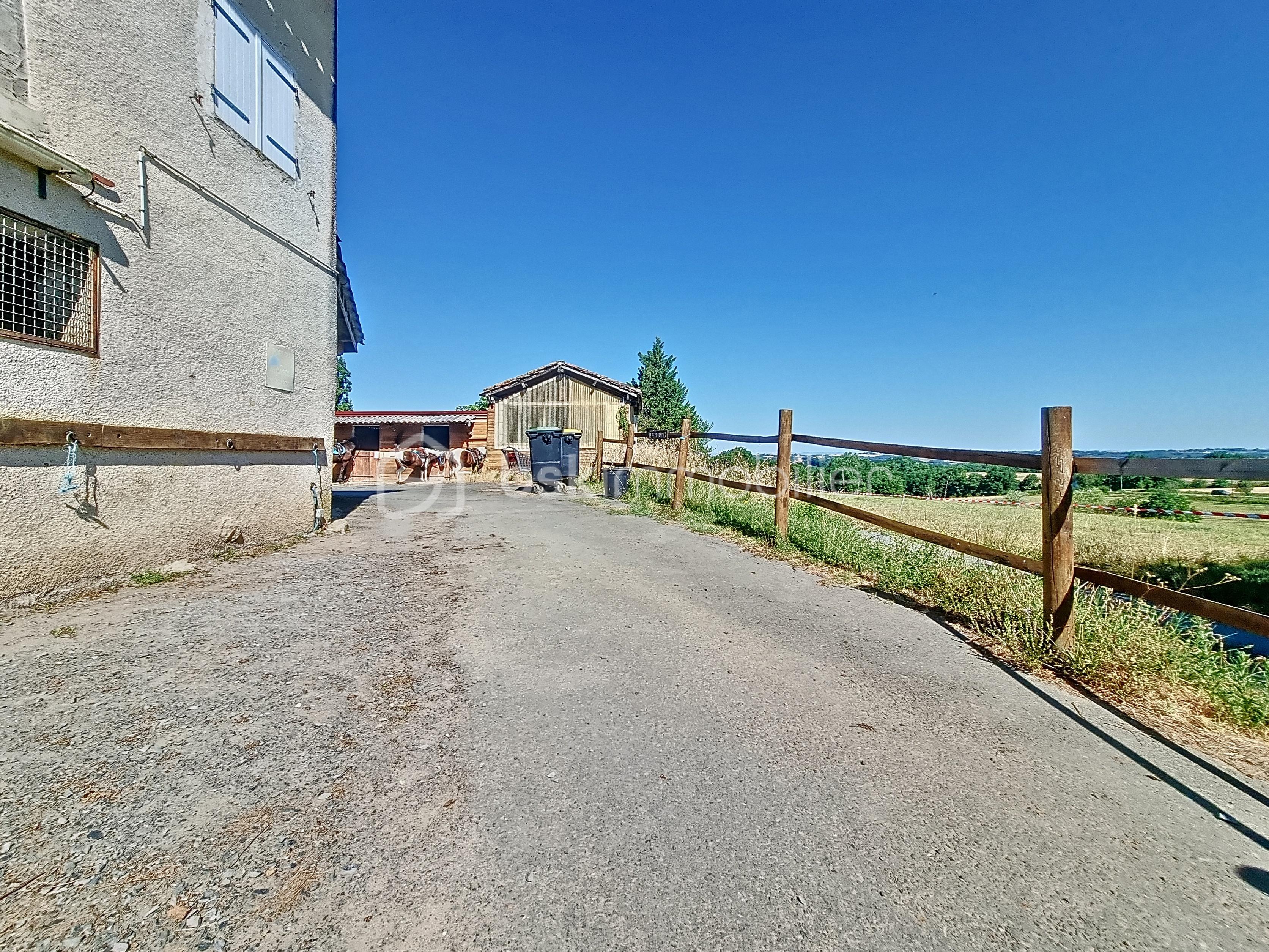 Corps de ferme de 250 m² - ecurie-yabas_00027.jpg