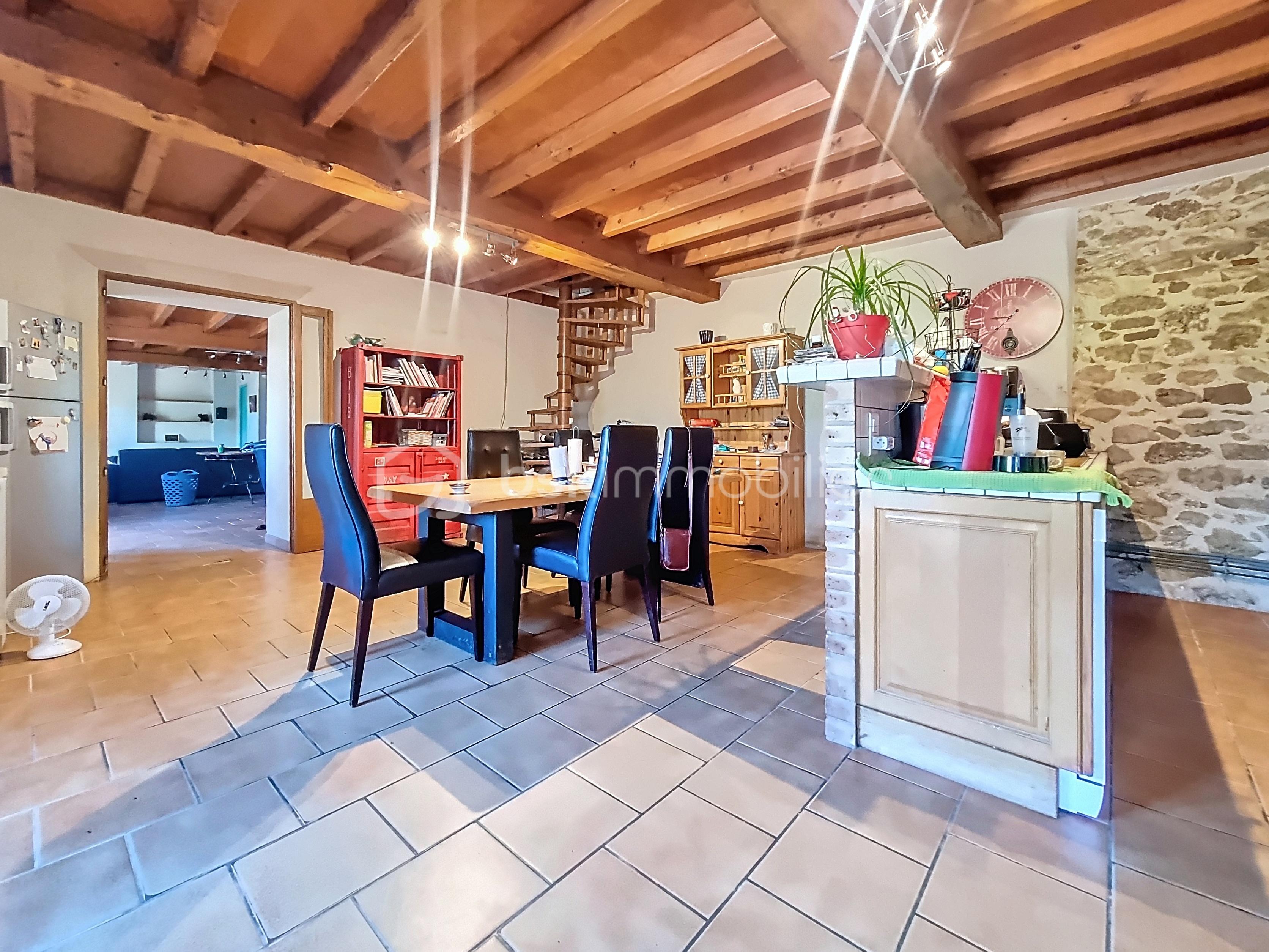 Corps de ferme de 250 m² - ecurie-yabas_00001.jpg