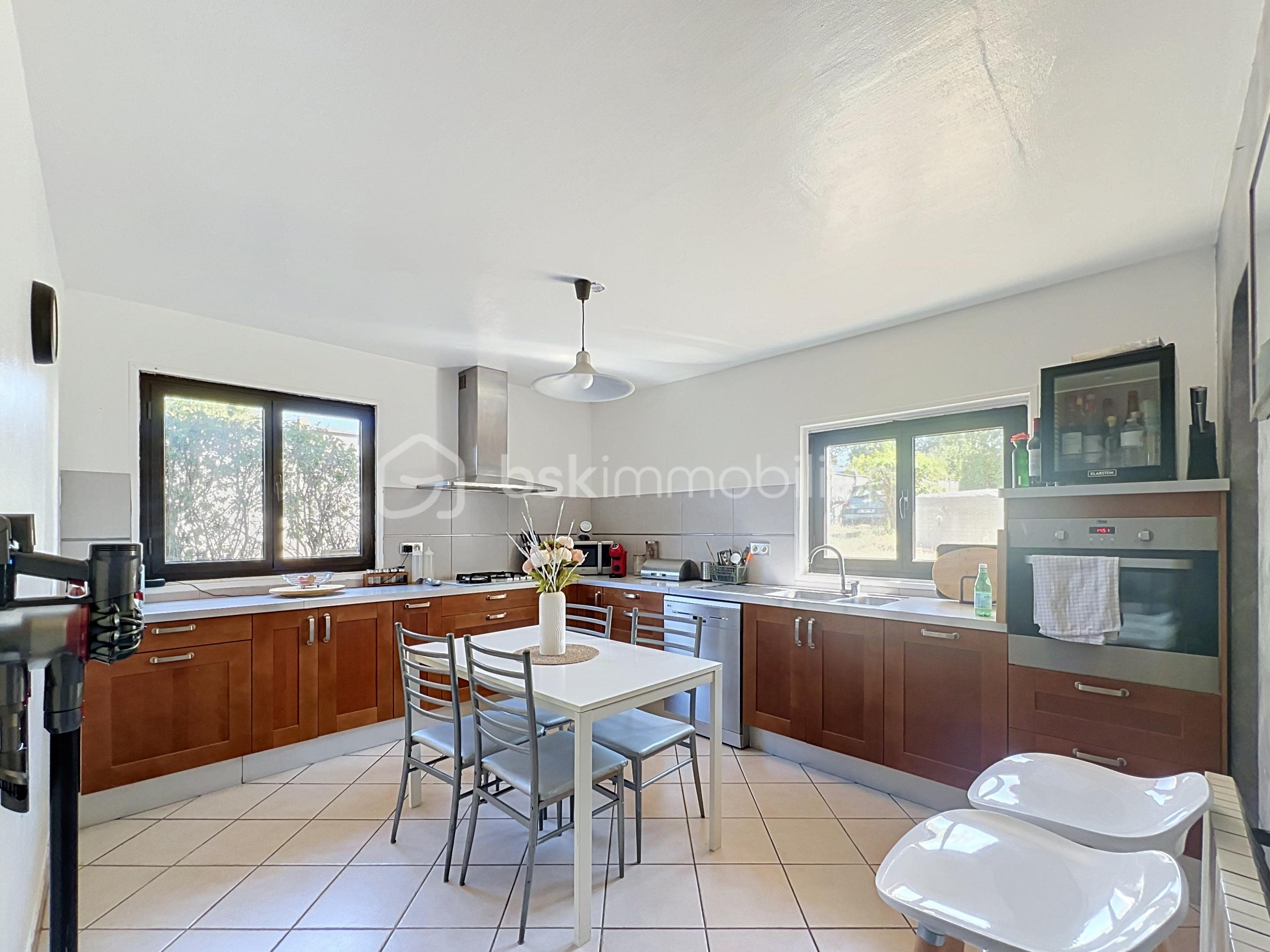 Maison 7 pièces 160 m² · à Ormoy · 160 m² · 330 000 €