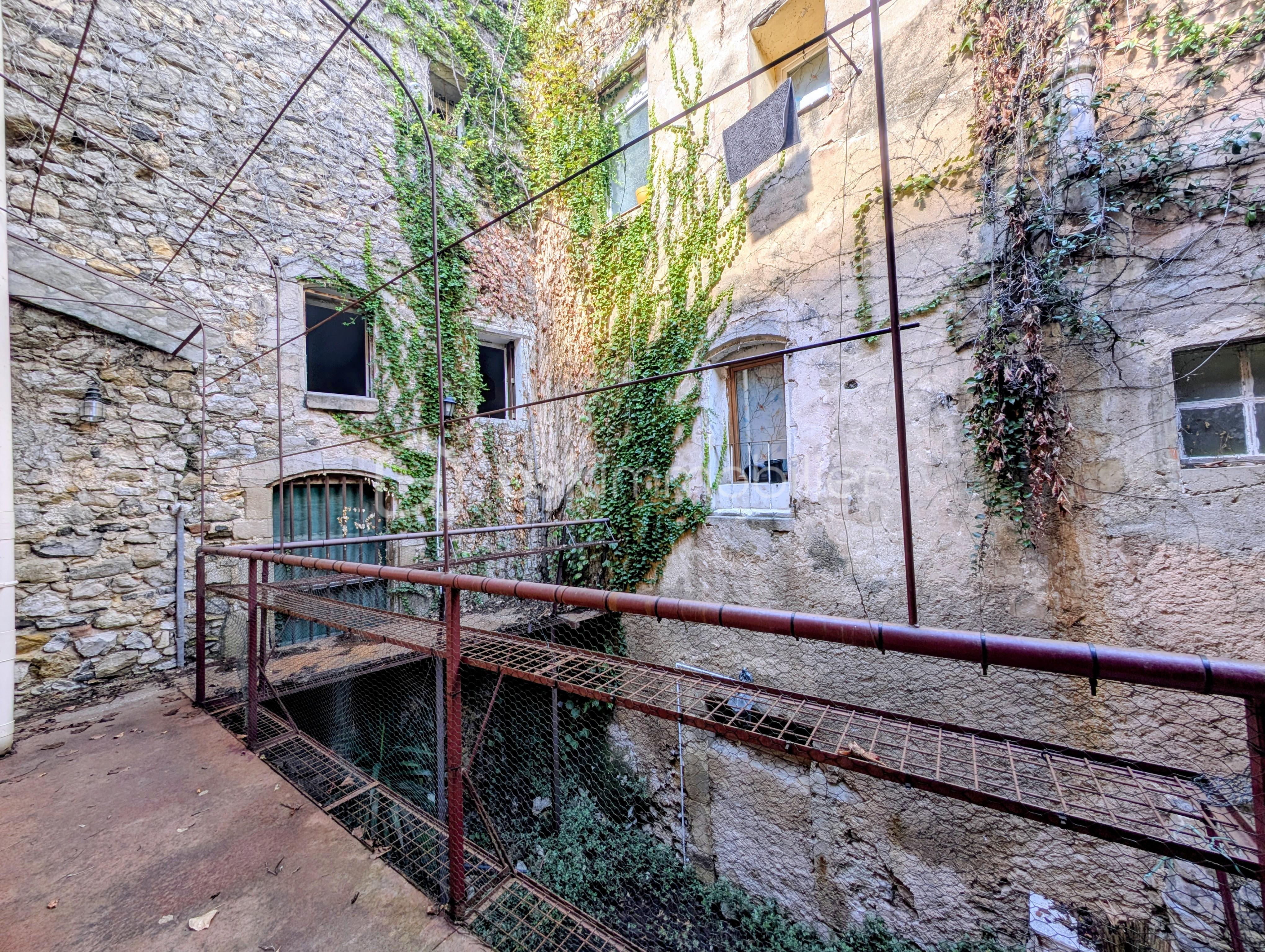 PATIO 1.jpg