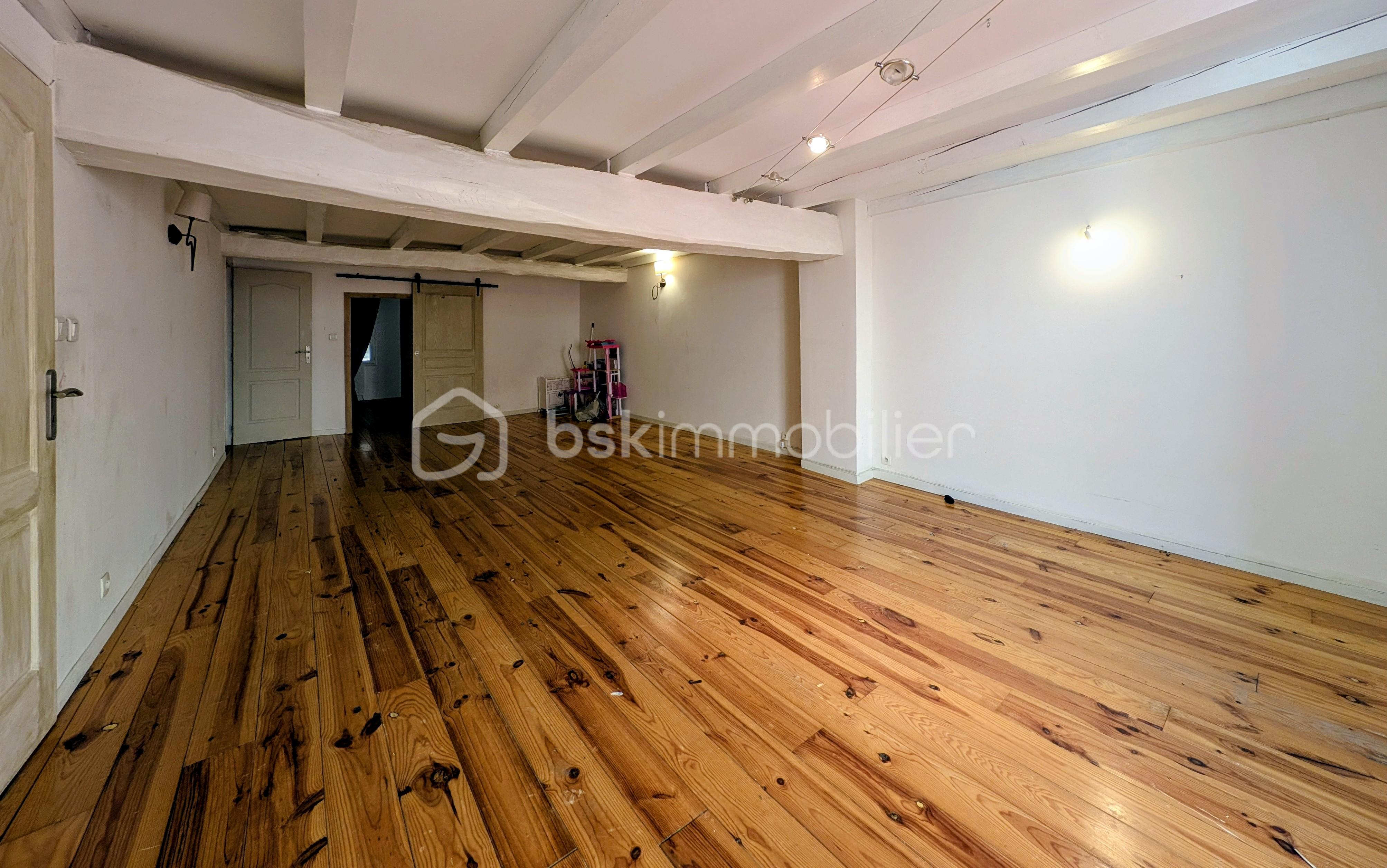 SALON 1.jpg