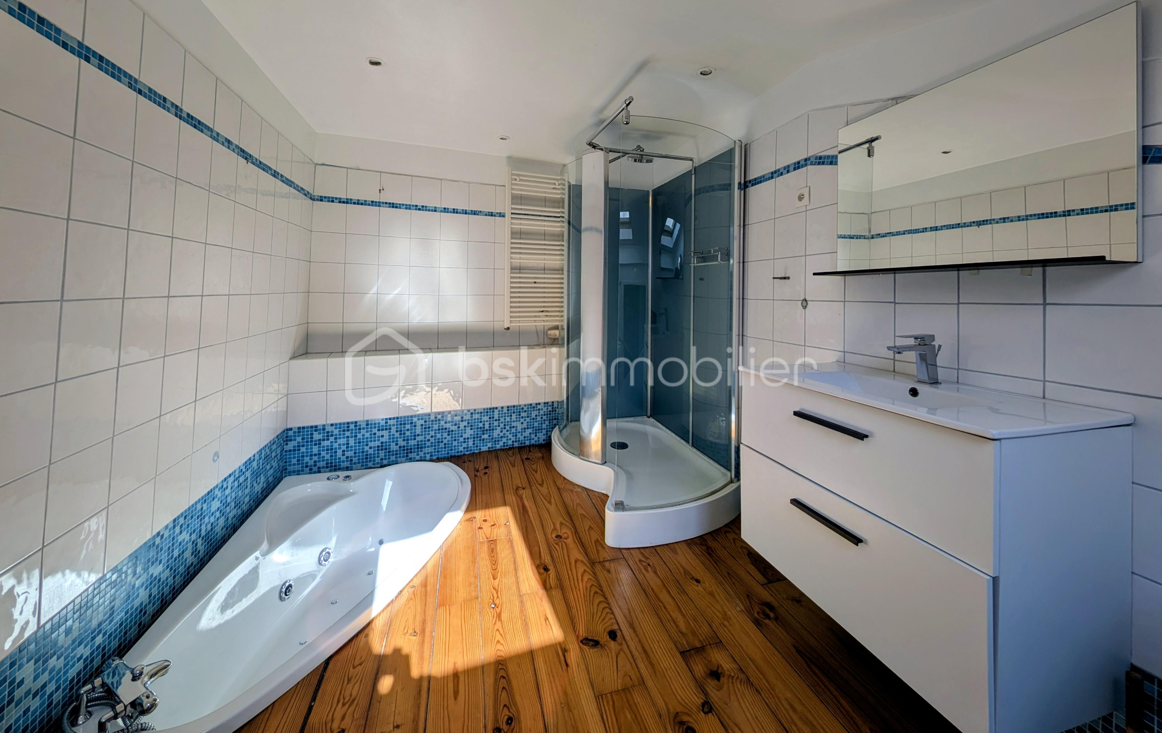 SALLE DE BAIN 1.jpg