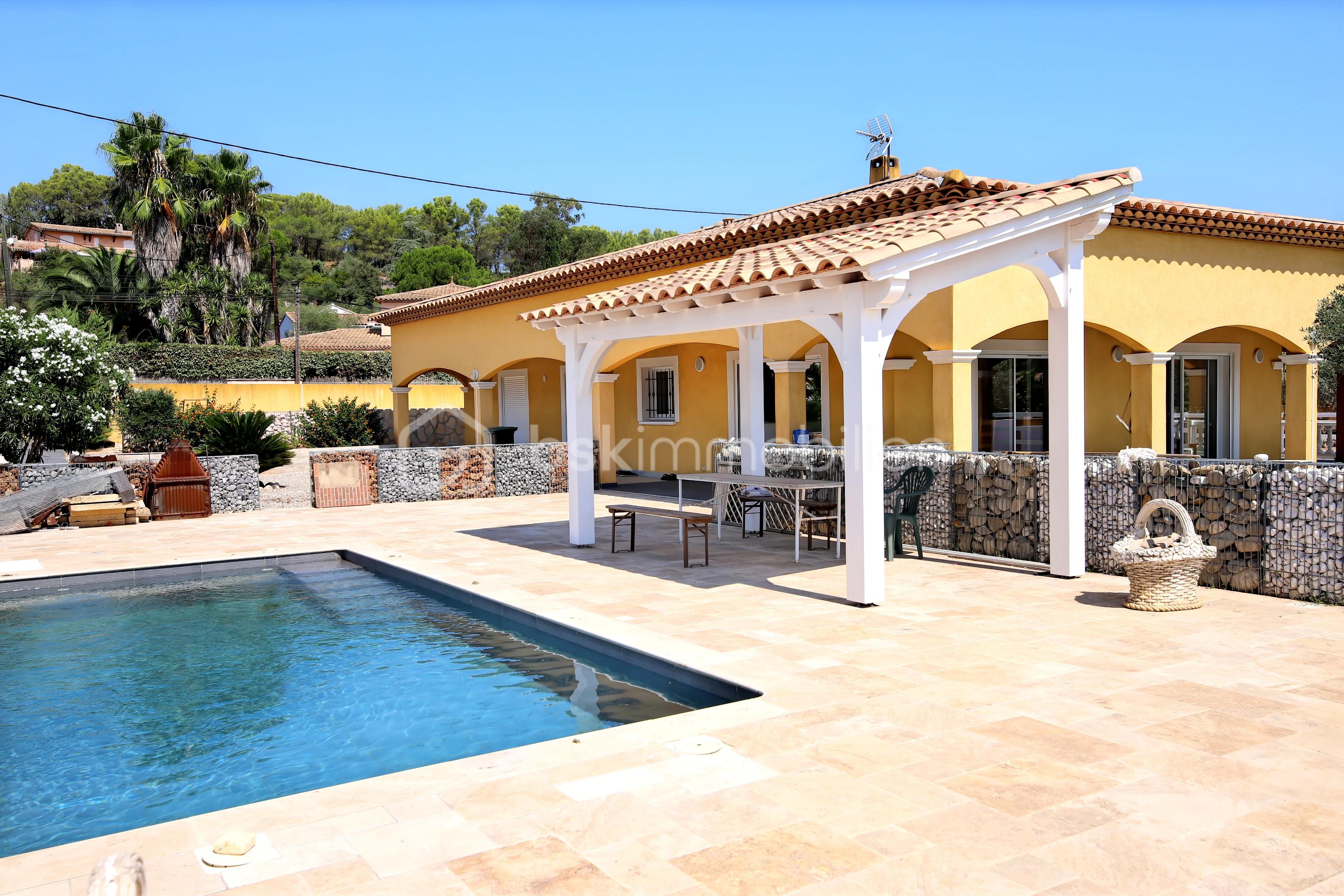 Villa de 190 m² - liloo-downloaderwRFoYq