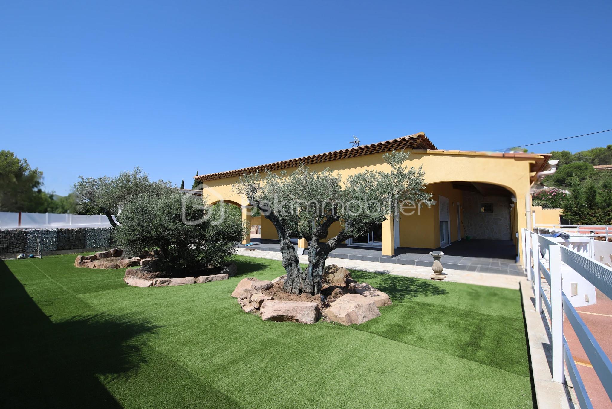 Villa de 190 m² - artguru-remove-object-1754988503919.png