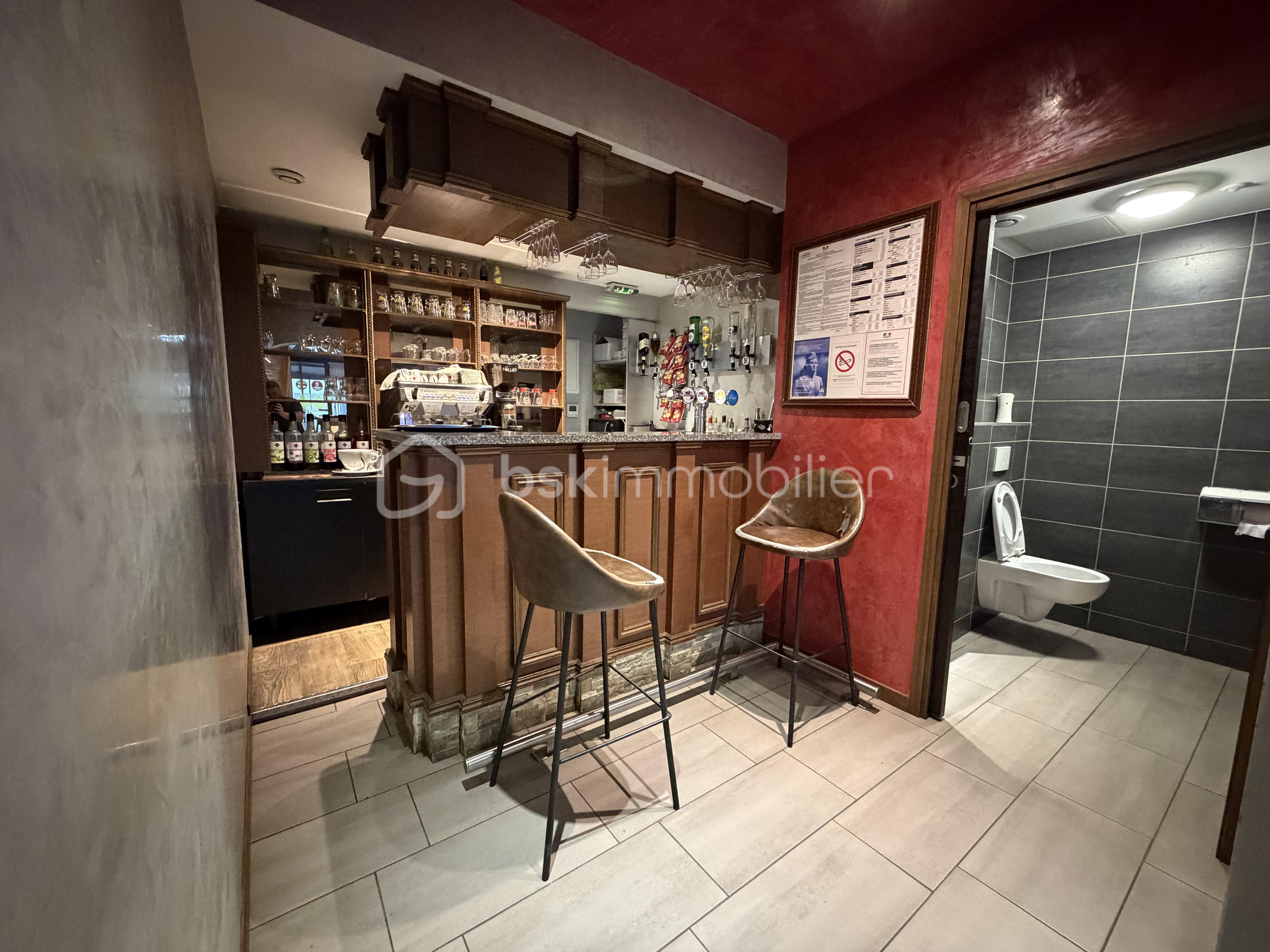 bar 4.jpeg