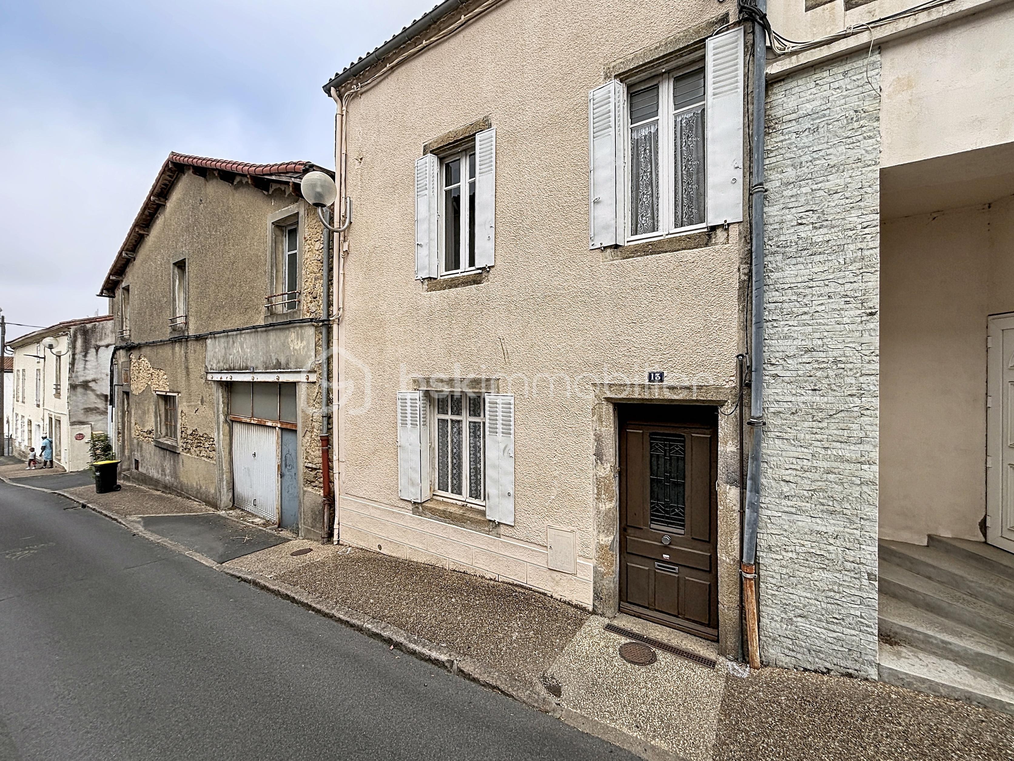 Maison 5 pièces 111 m² · à Bressuire · 111 m² · 127 000 €