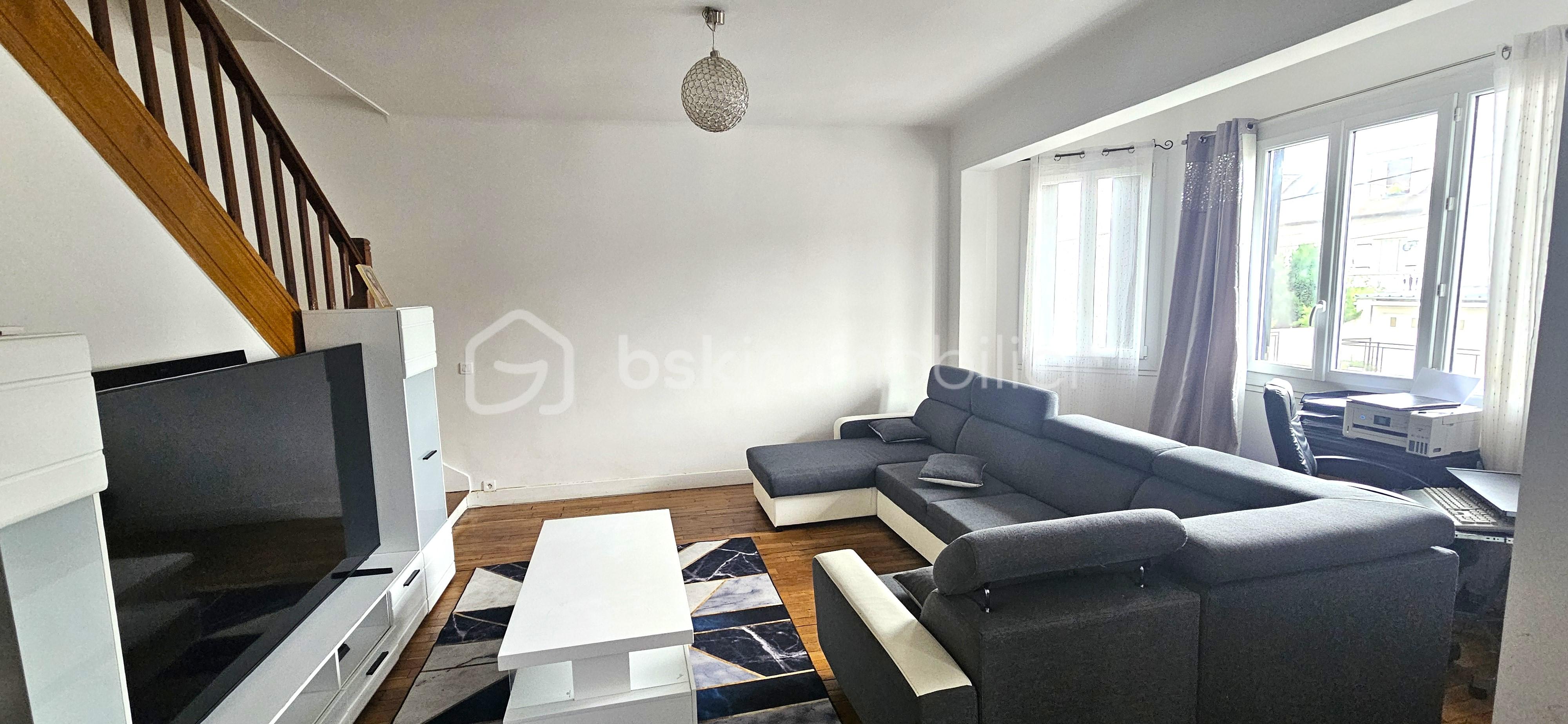 Maison de 270 m² - salon 1.jpg