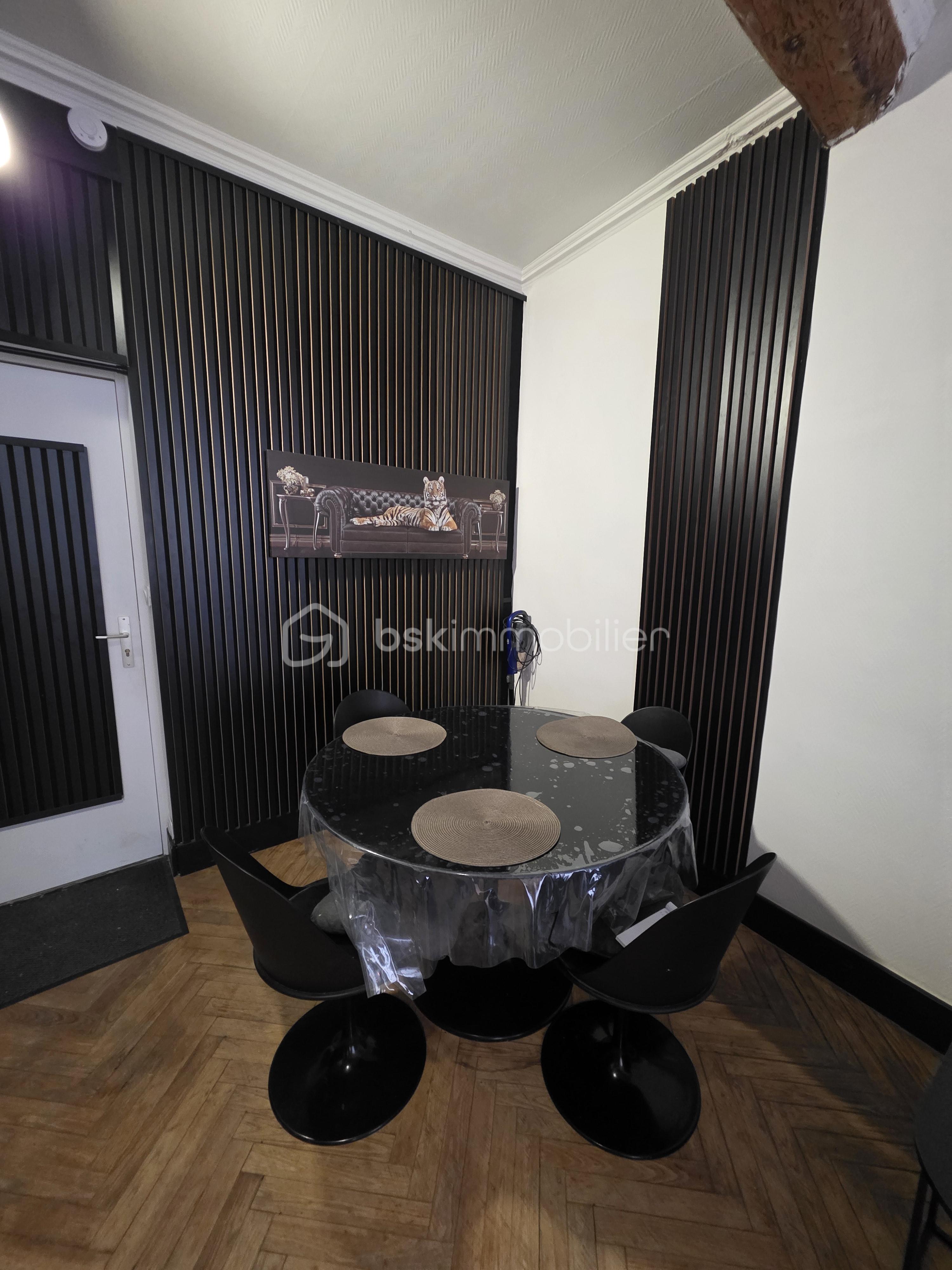 Immeuble mixte de 140 m² - 20260103_153039.jpg