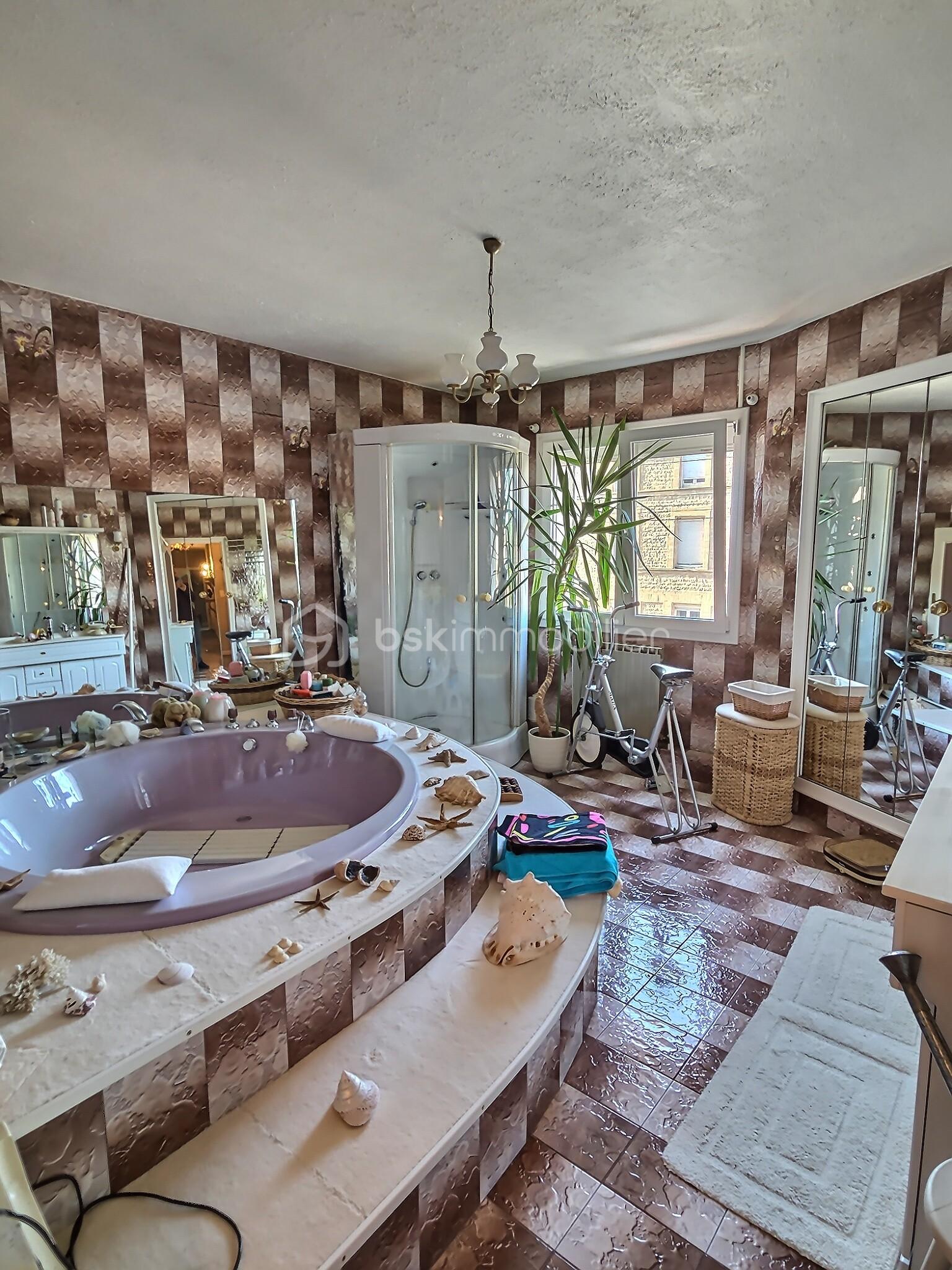 Maison de ville de 328 m² - exposio_132653563.jpg