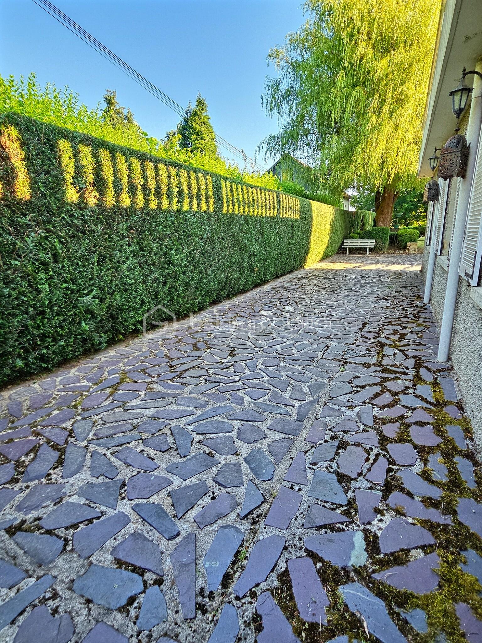 Maison de ville de 328 m² - exposio_132653580.jpg