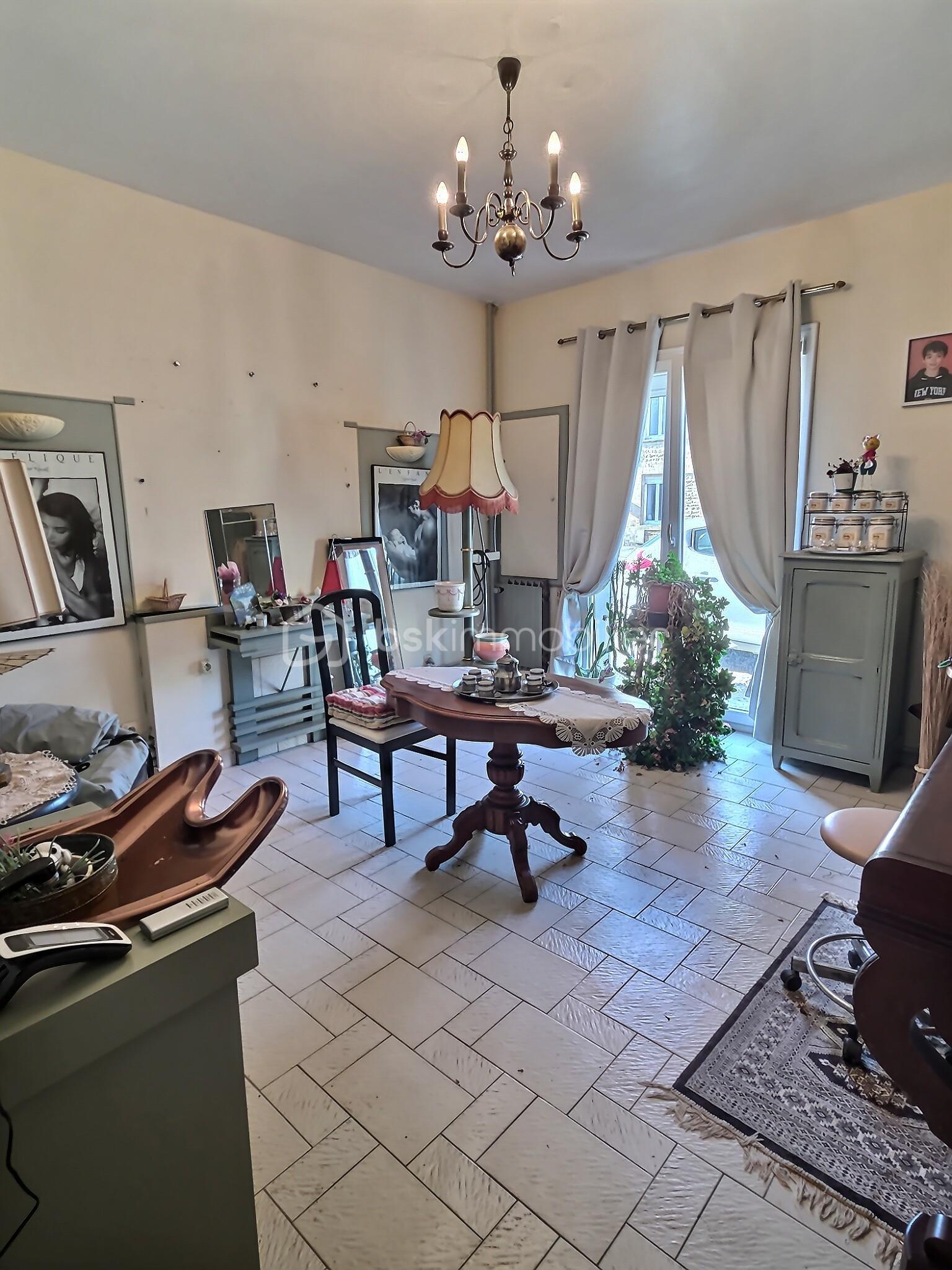 Maison de ville de 328 m² - exposio_132653554.jpg