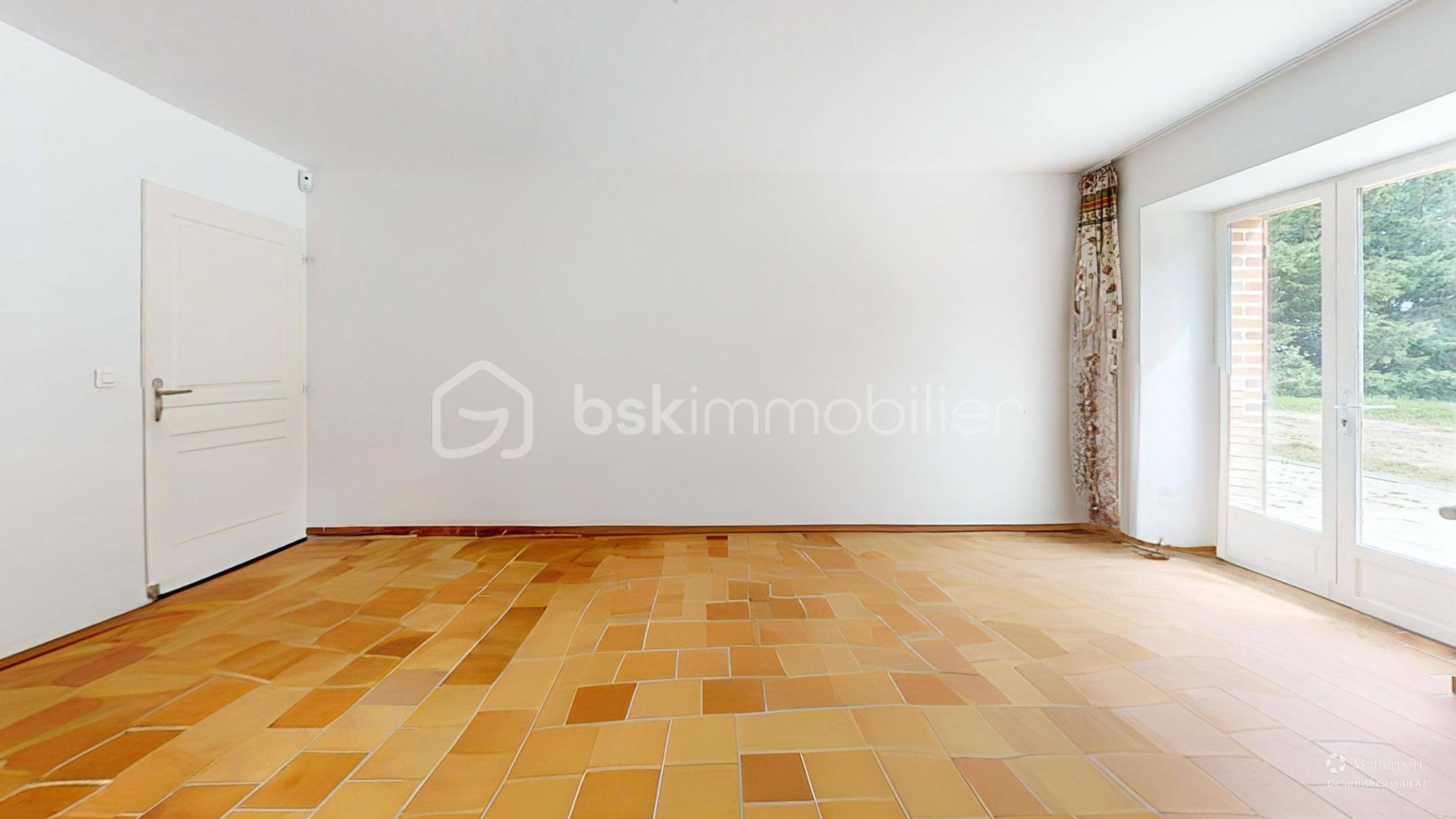 Maison-Freville-Bedroom-Defurnished 3.jpg