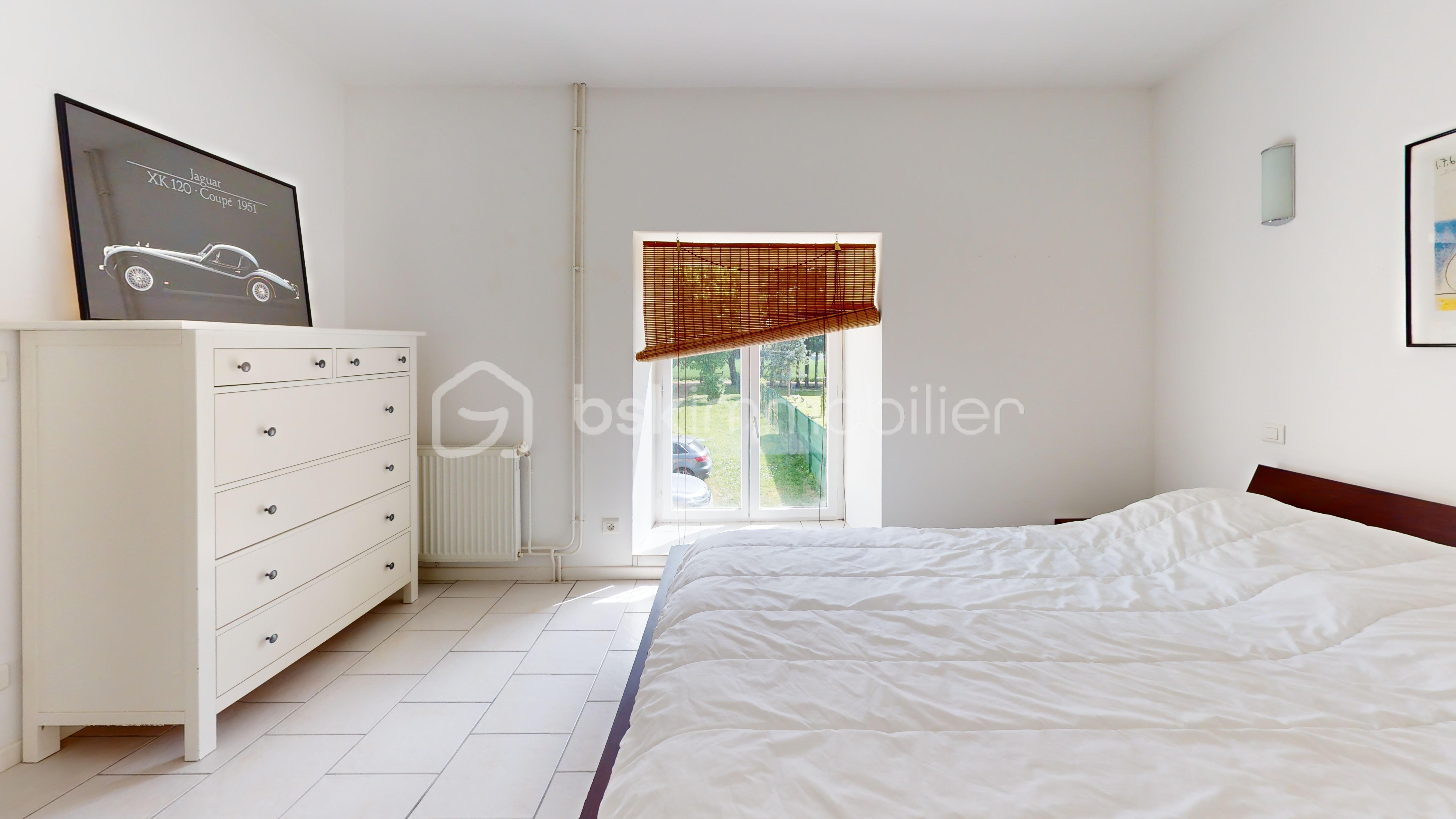 Maison-Freville-Bedroom 1.jpg