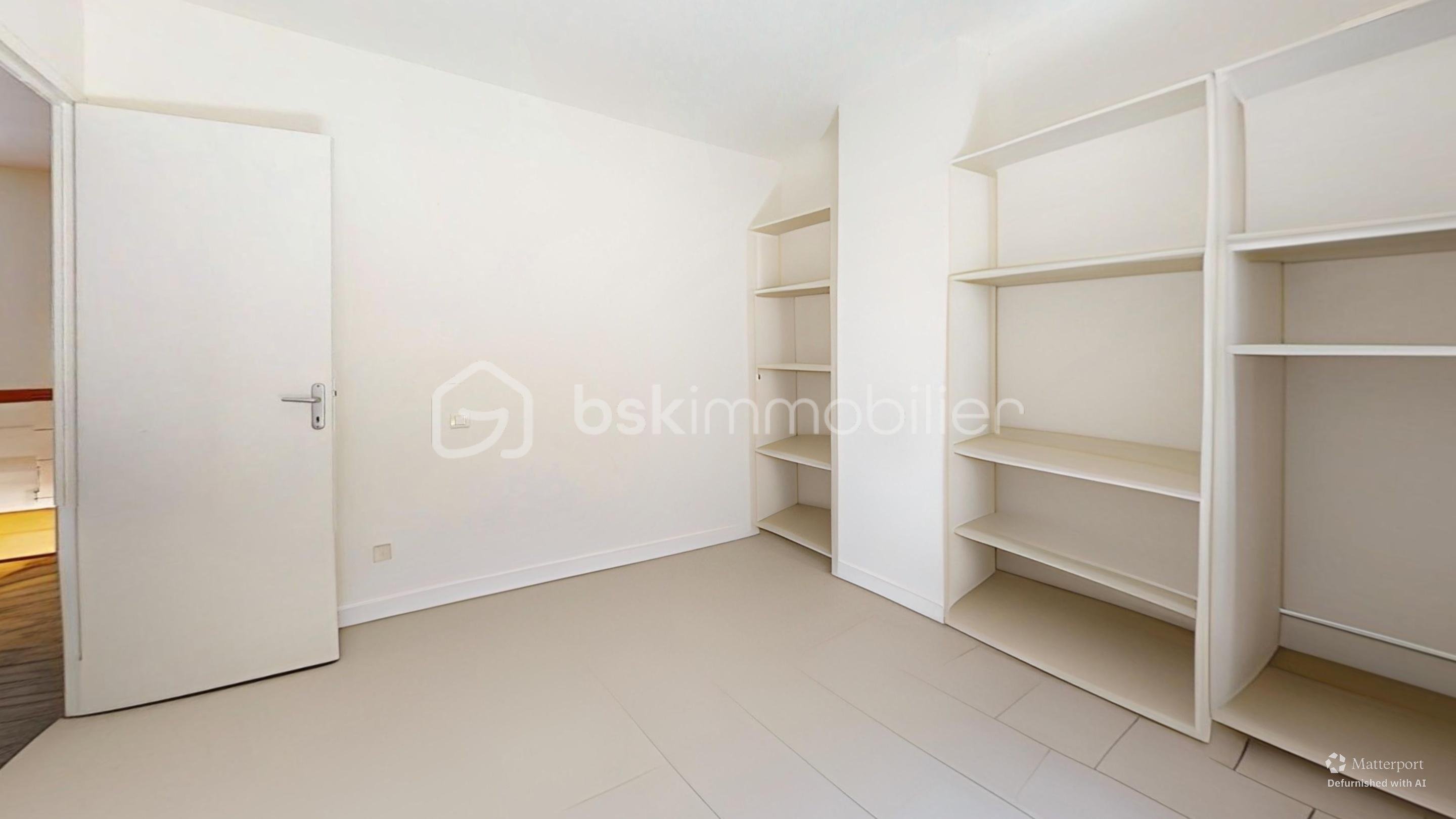 Maison-Freville-Bedroom-Defurnished 1.jpg