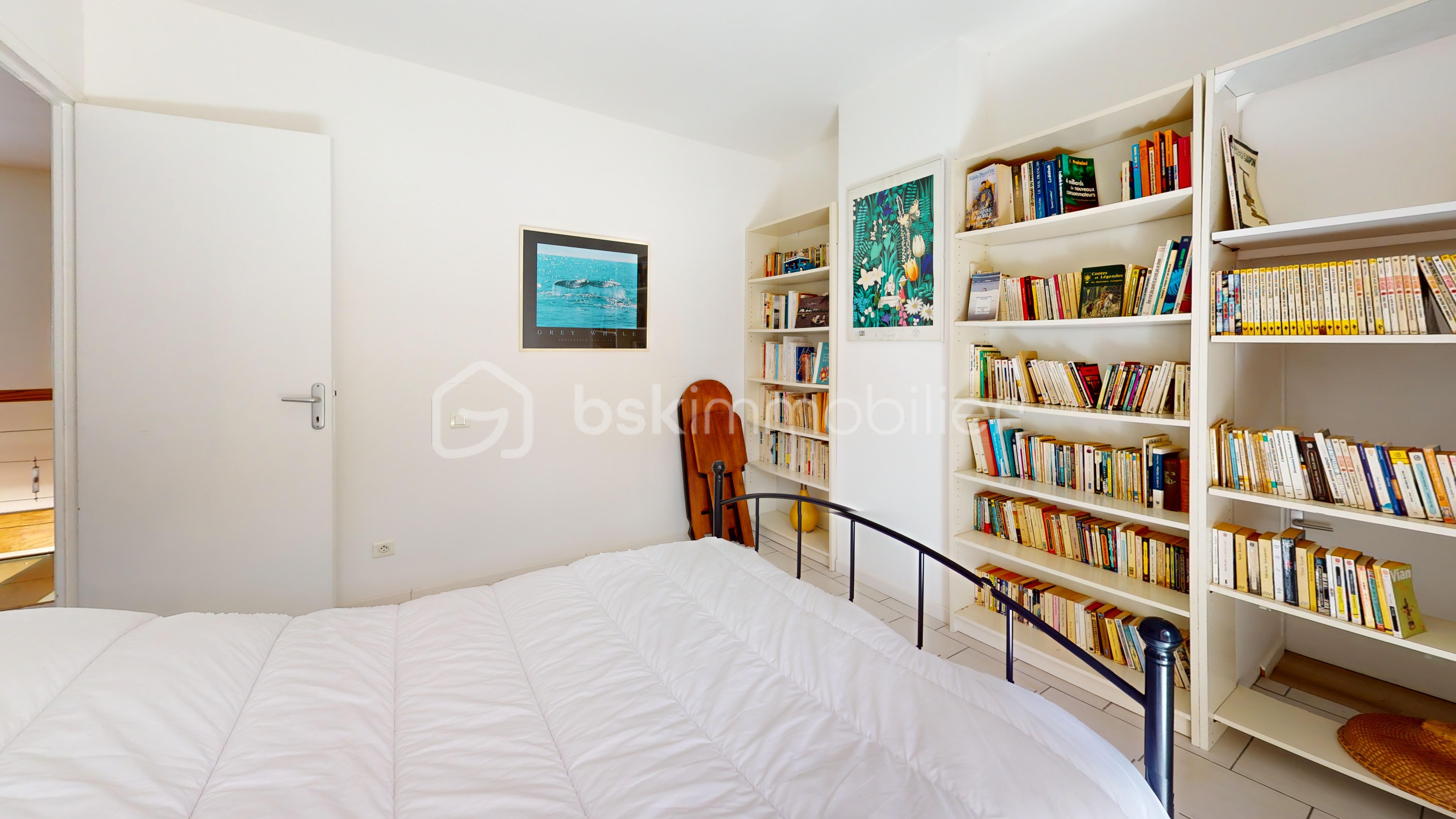 Maison-Freville-Bedroom 5.jpg