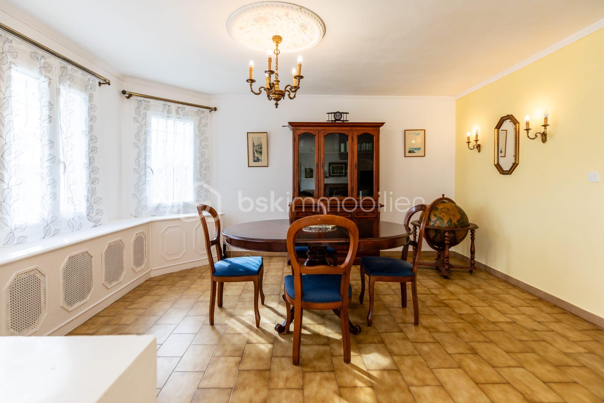 Maison de 175 m² - 8fe14daf-1097-4969-ae80-0f3c9ddfee29.jpeg