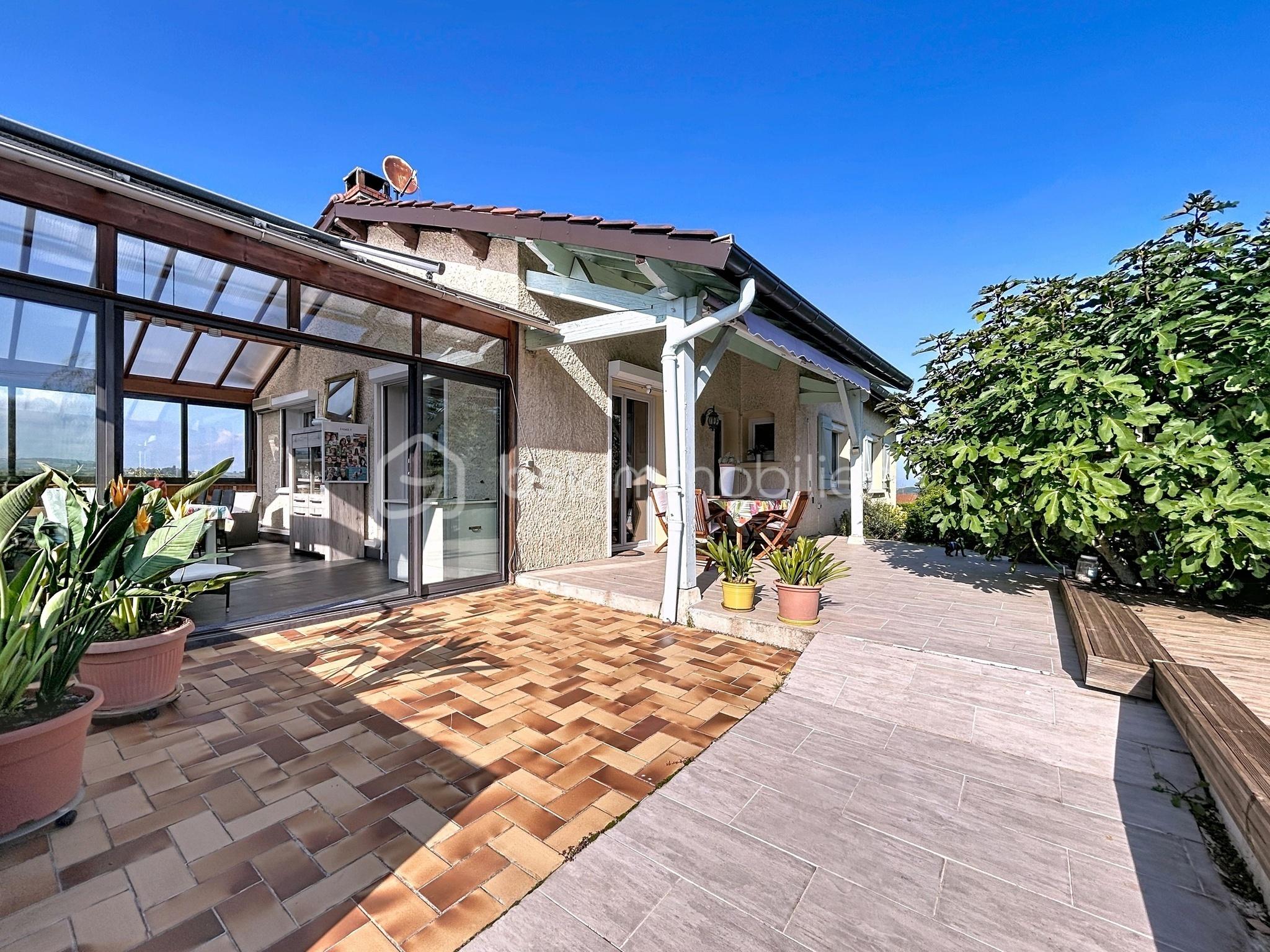 Maison traditionnelle de 134 m² - Terrasse (3).jpg