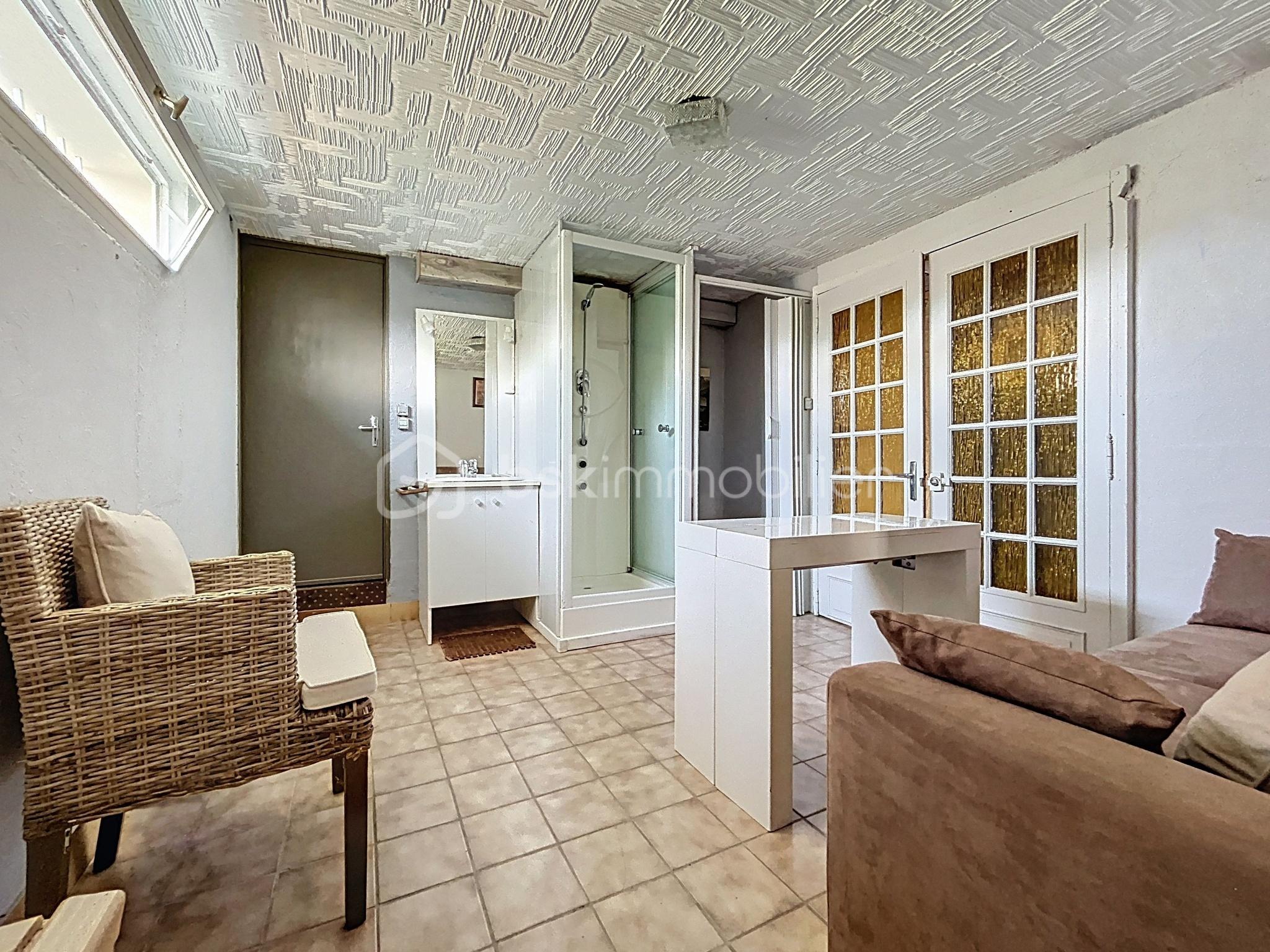 Maison traditionnelle de 134 m² - Ch ss sol (2).jpg