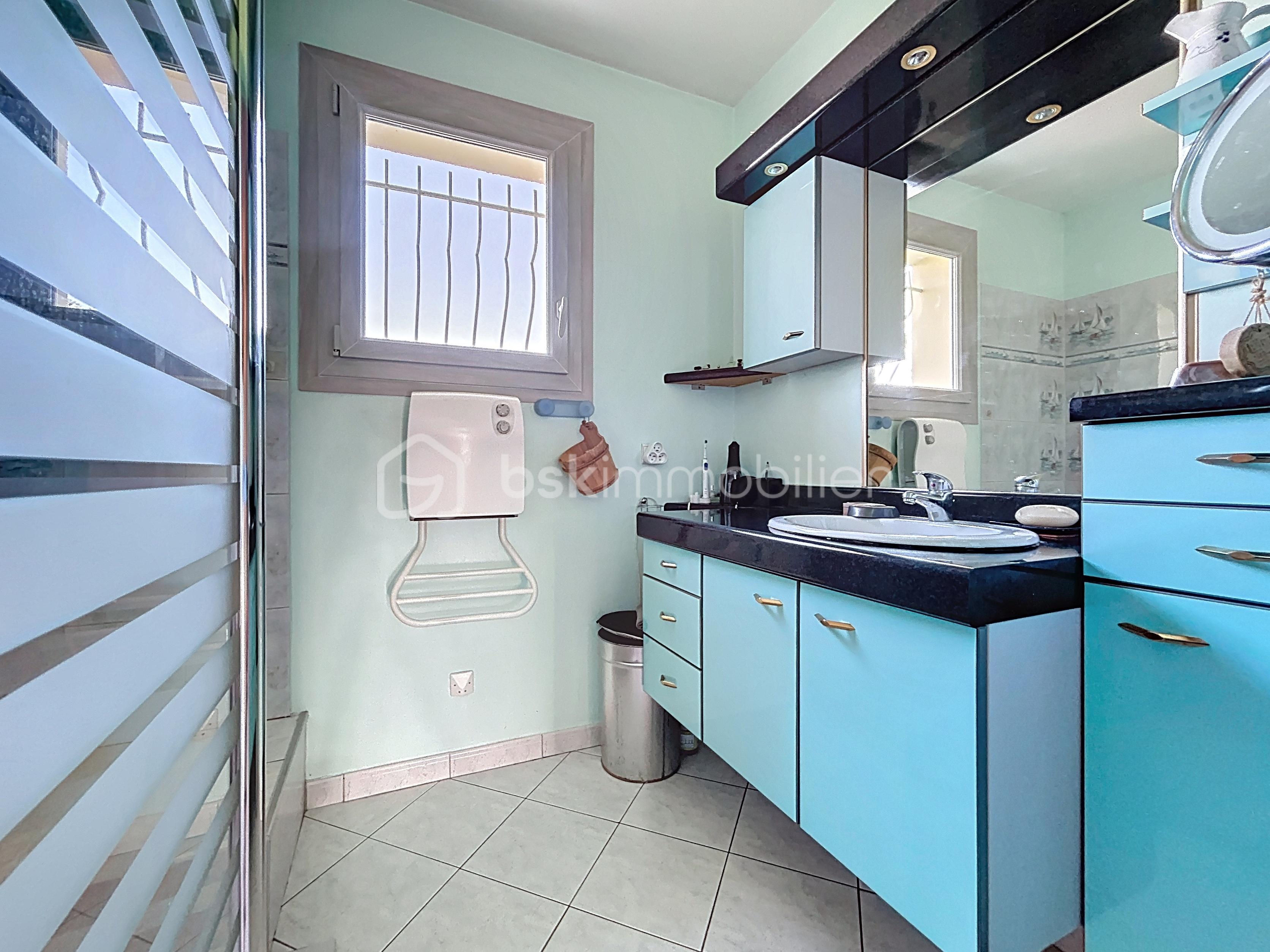 Maison traditionnelle de 134 m² - sdb.jpg