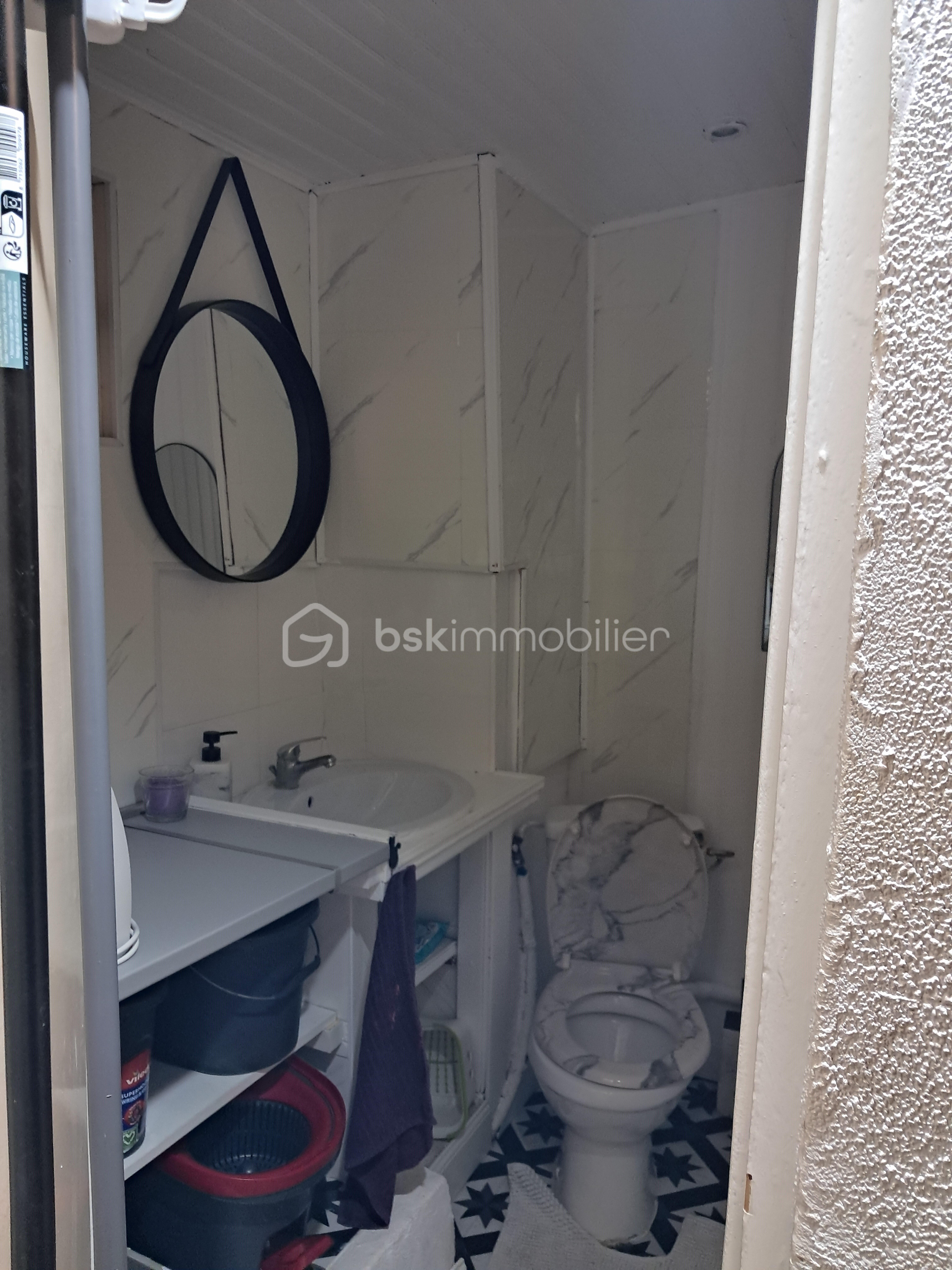 wc garage.jpg