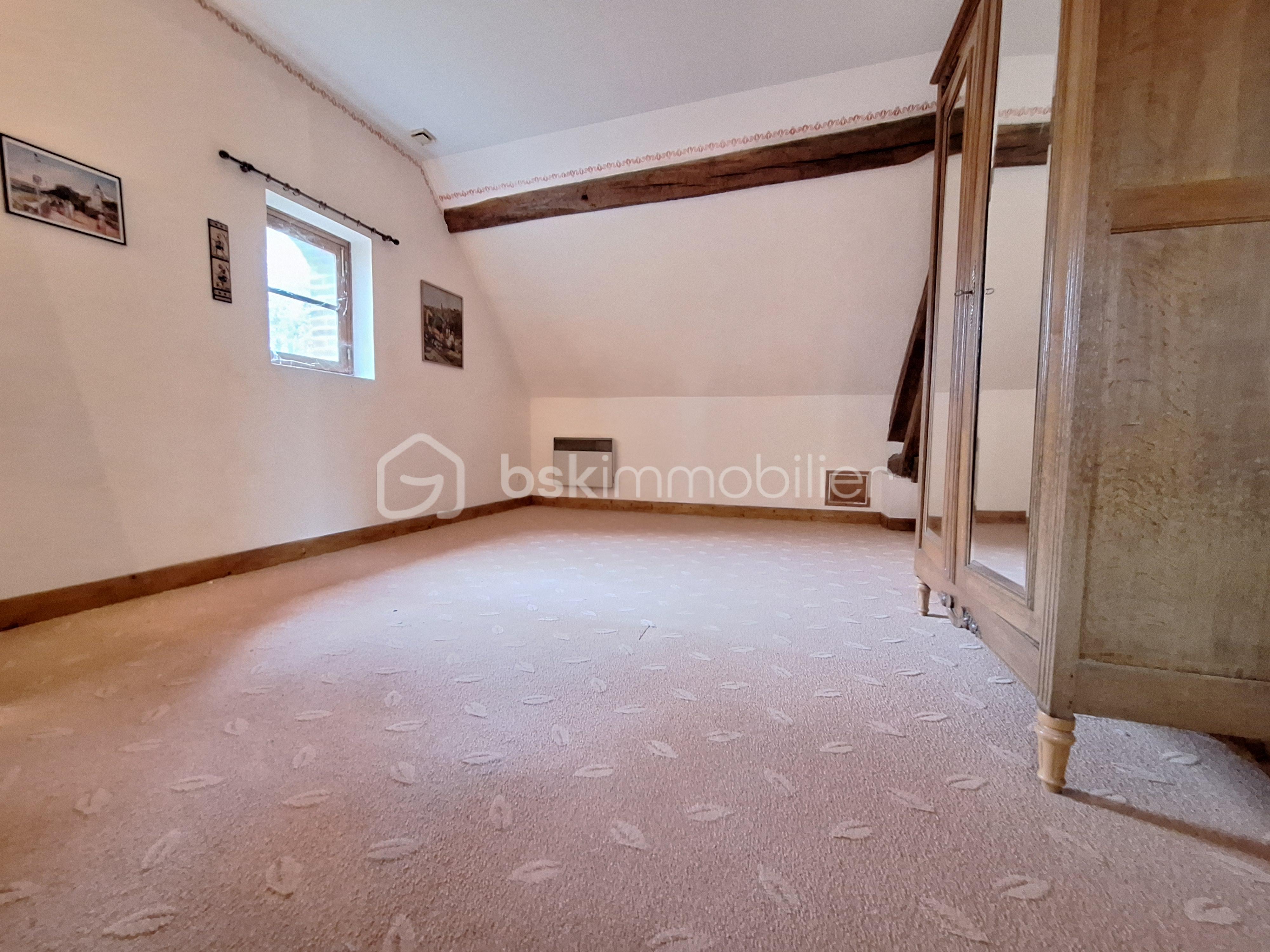 Corps de ferme de 197 m² - ph neuvy 14.jpg