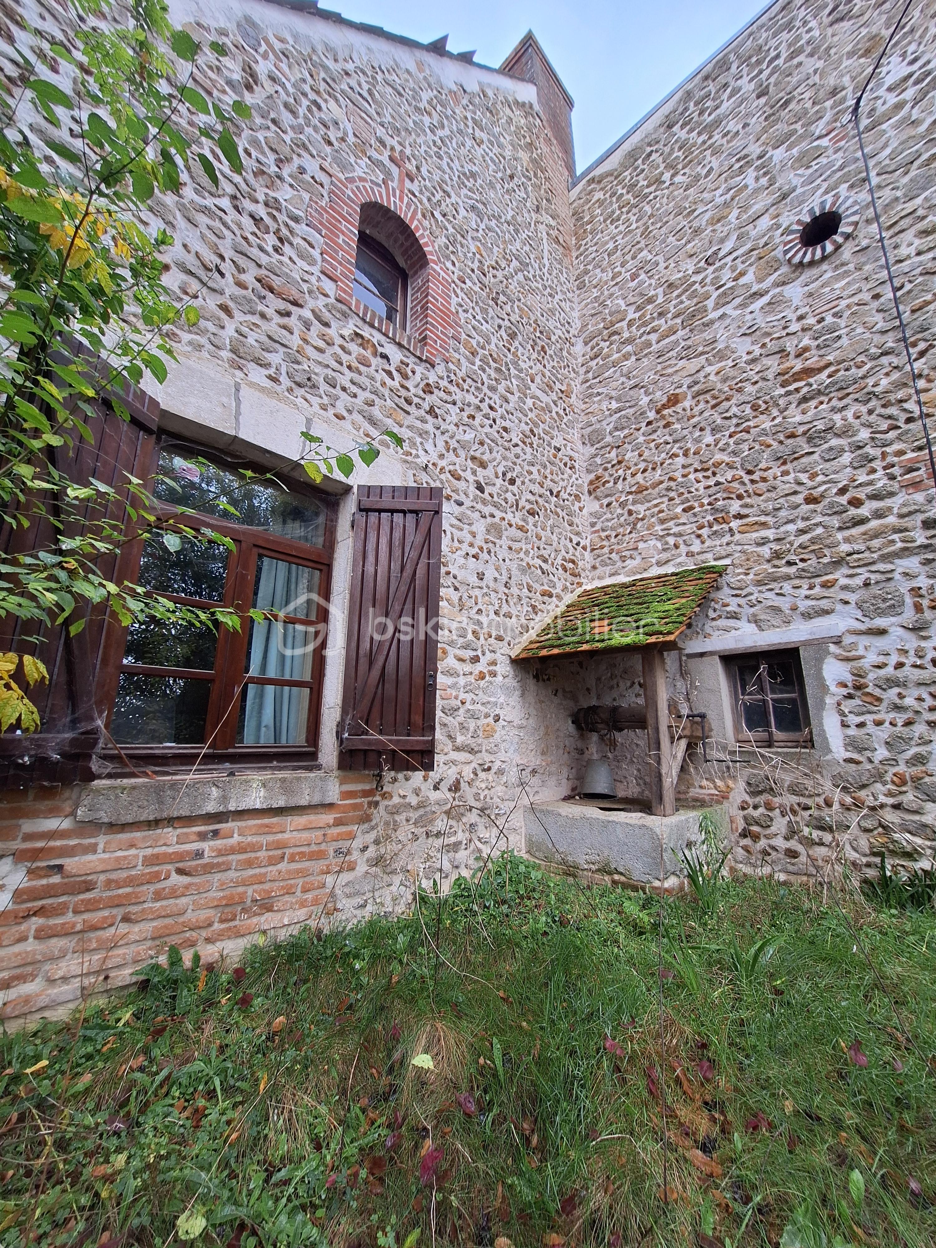 Corps de ferme de 197 m² - ph neuvy4.jpg