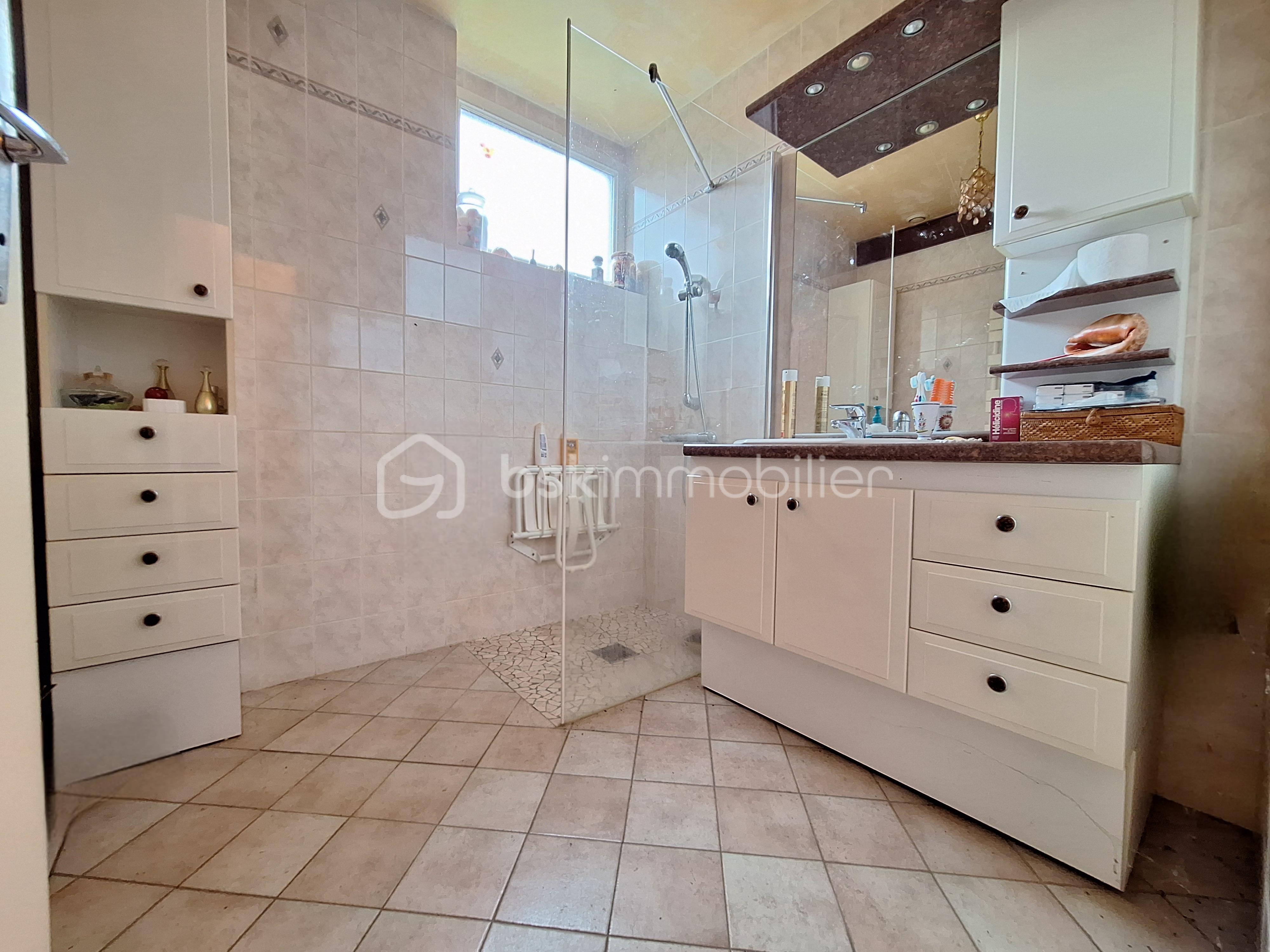 Corps de ferme de 197 m² - ph neuvy12.jpg