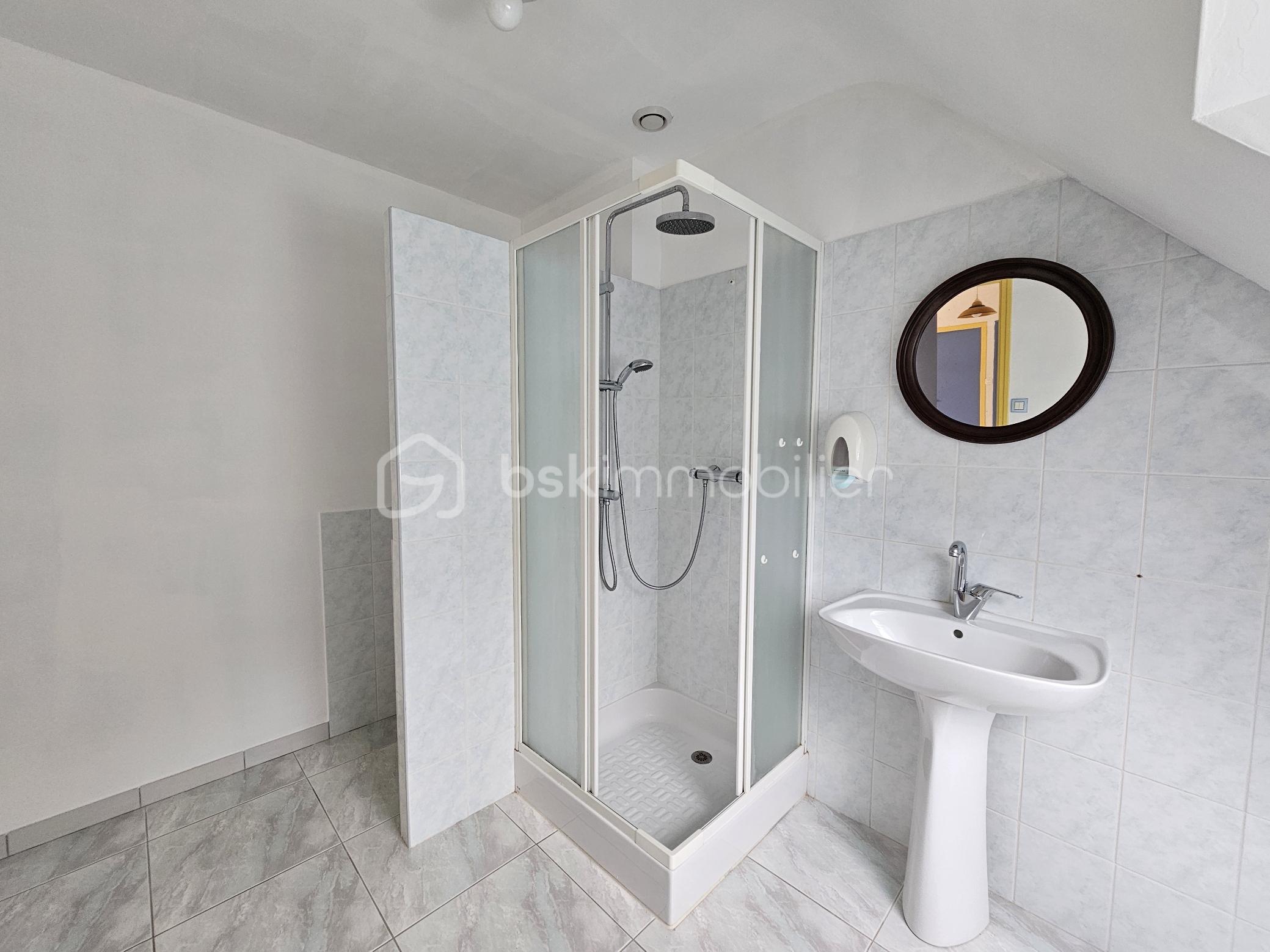 Maison de village de 127 m² - sdb2.jpg