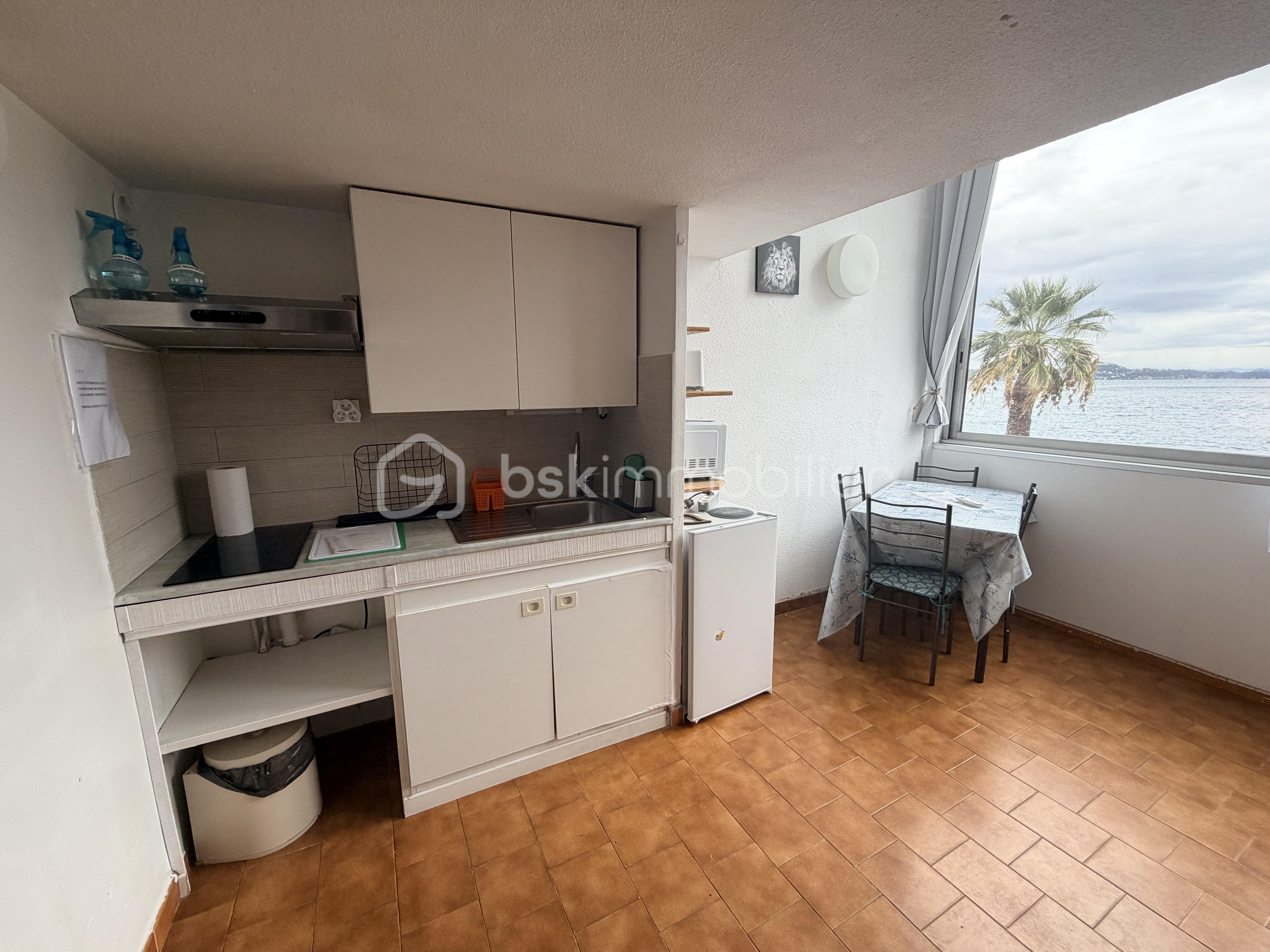 Appartement de 30 m² - Kitchenette 2.jpg