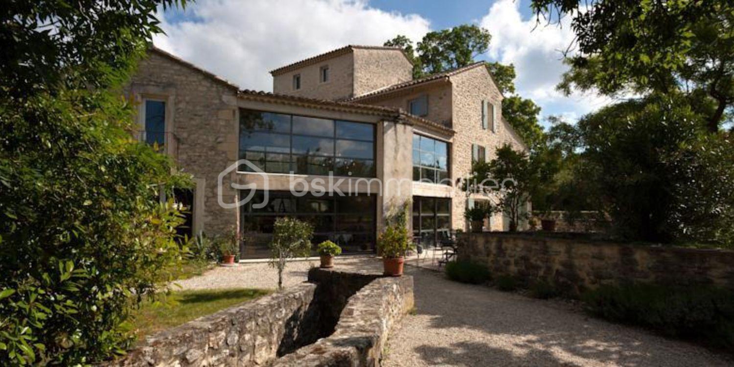 Domaine de 1 500 m²