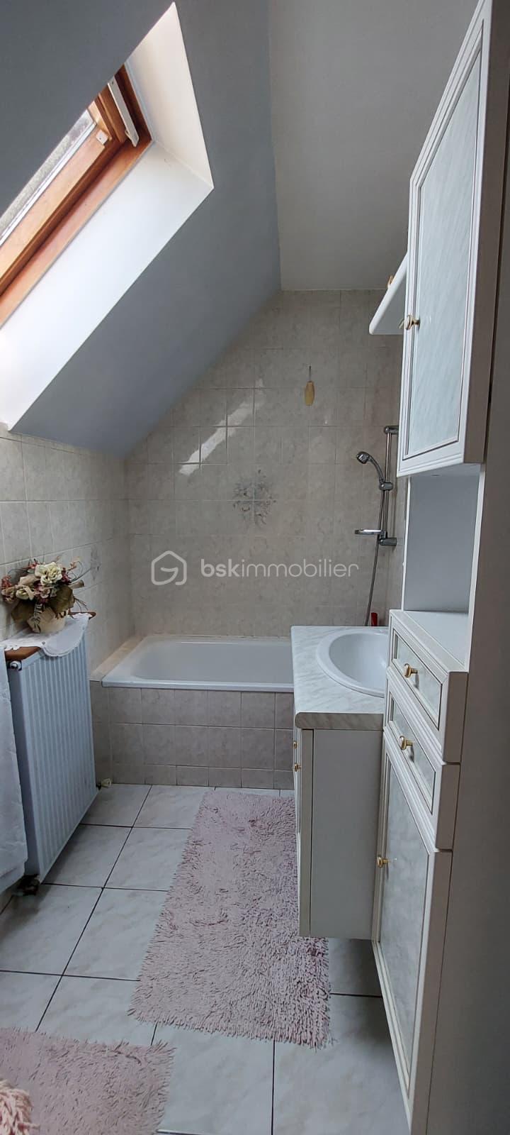 d5edf9f2-9448-4e43-8b55-93d94c57f610.jpg