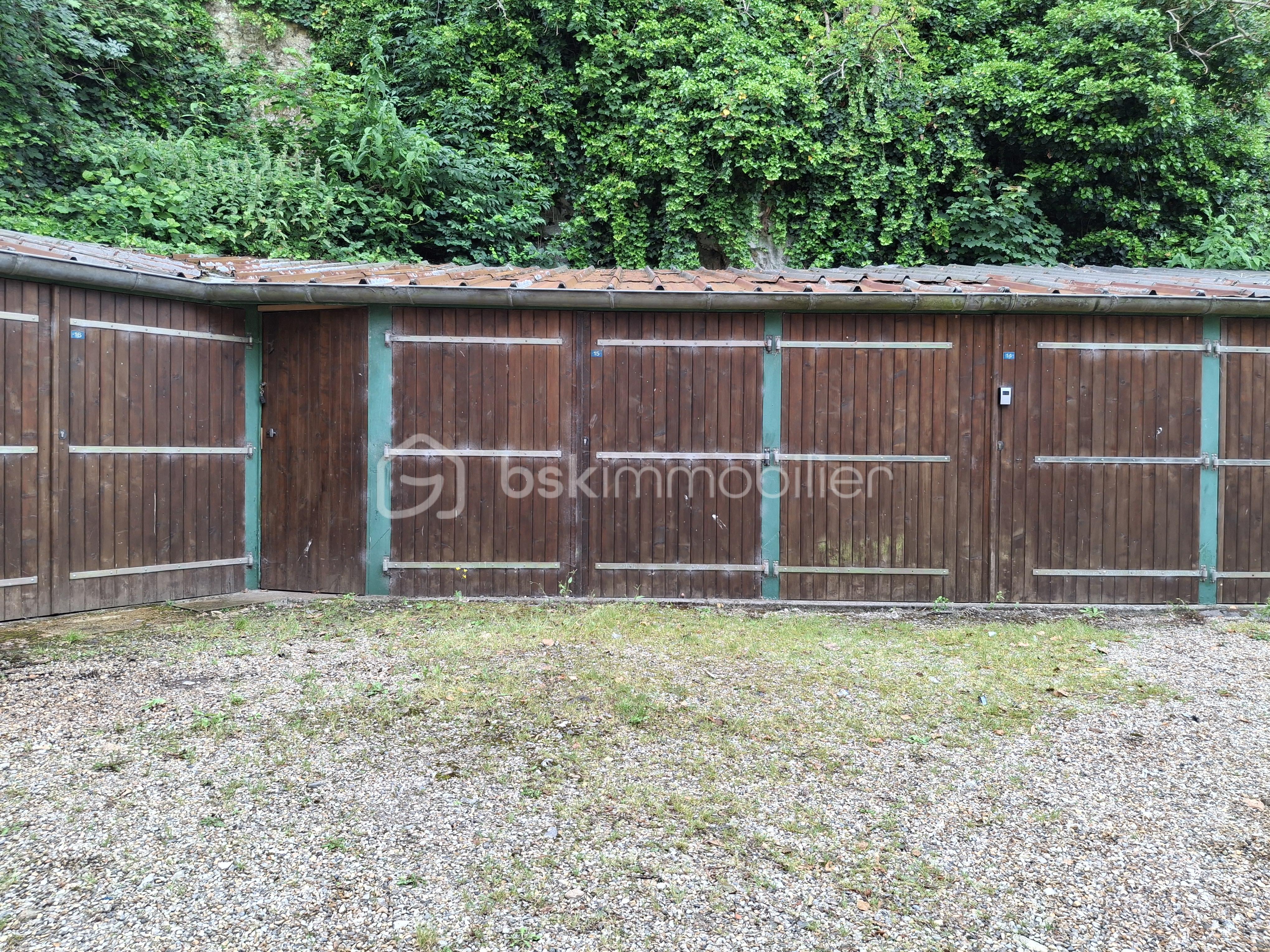 Box paysage façade cour.png