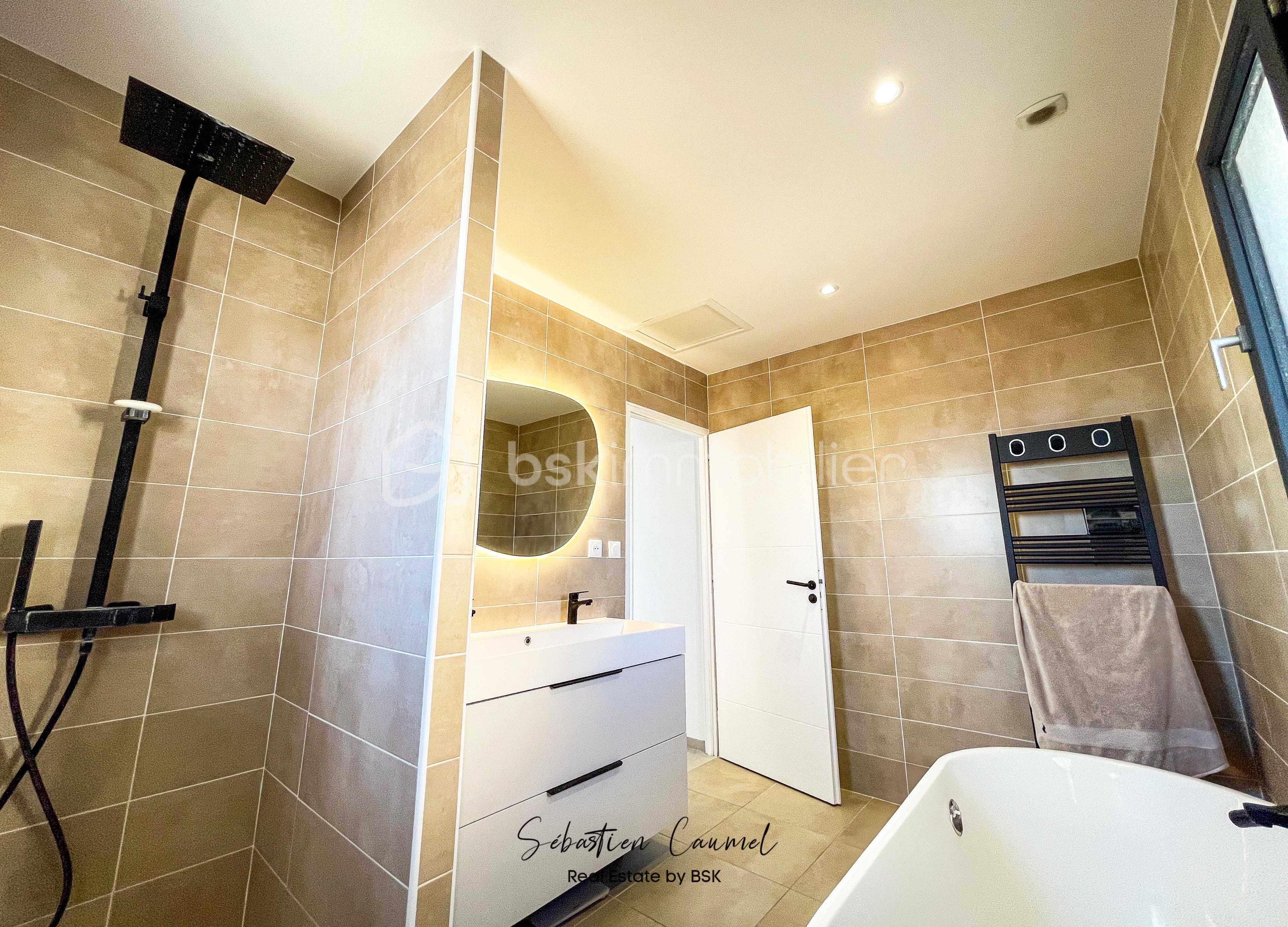 Villa de 101 m² - SALLE DE BAINS DOUCHE BAIGNOIRE 2.jpg