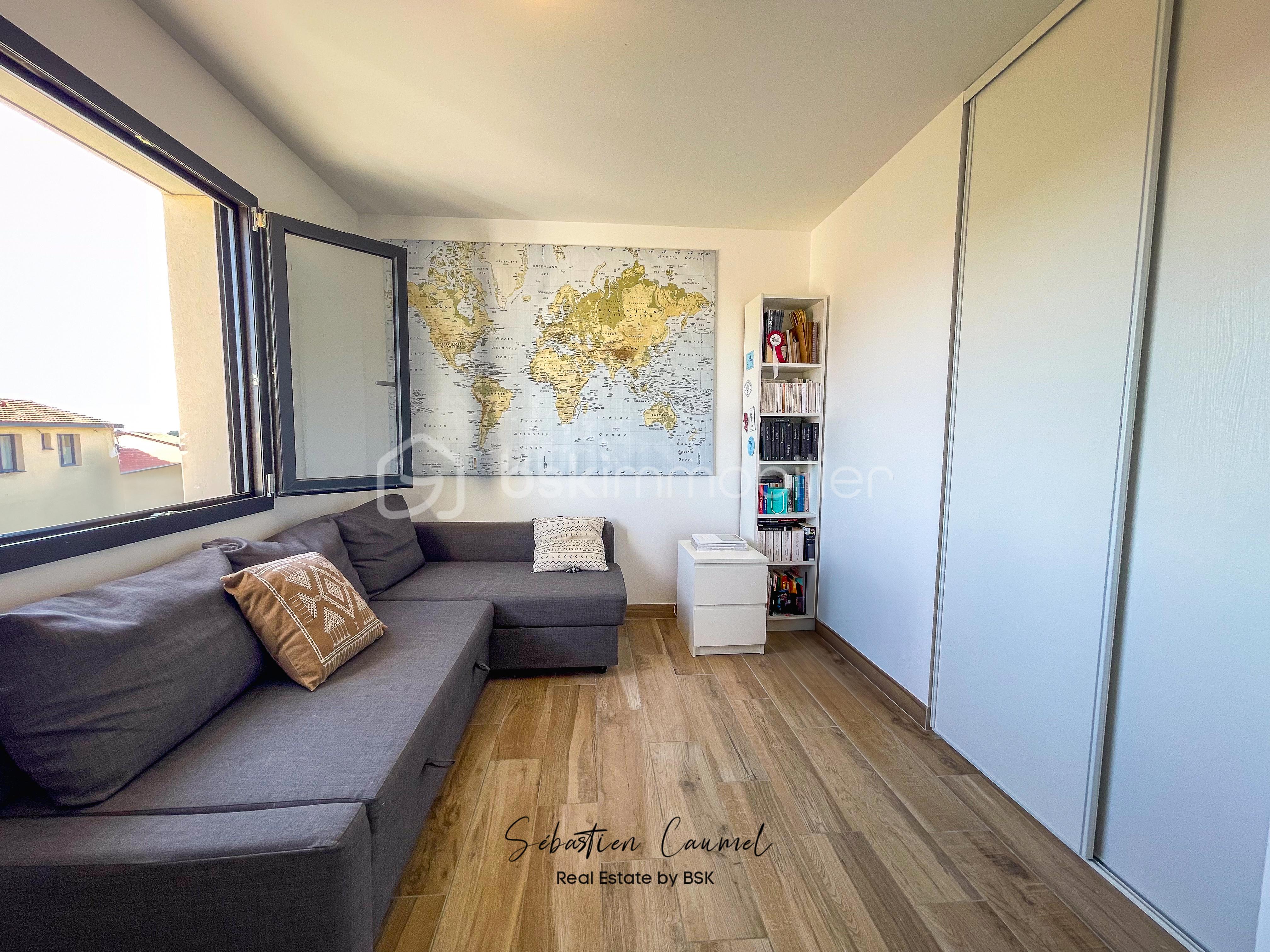 Villa de 101 m² - CHAMBRE 1 BUREAU R+1 2.jpg