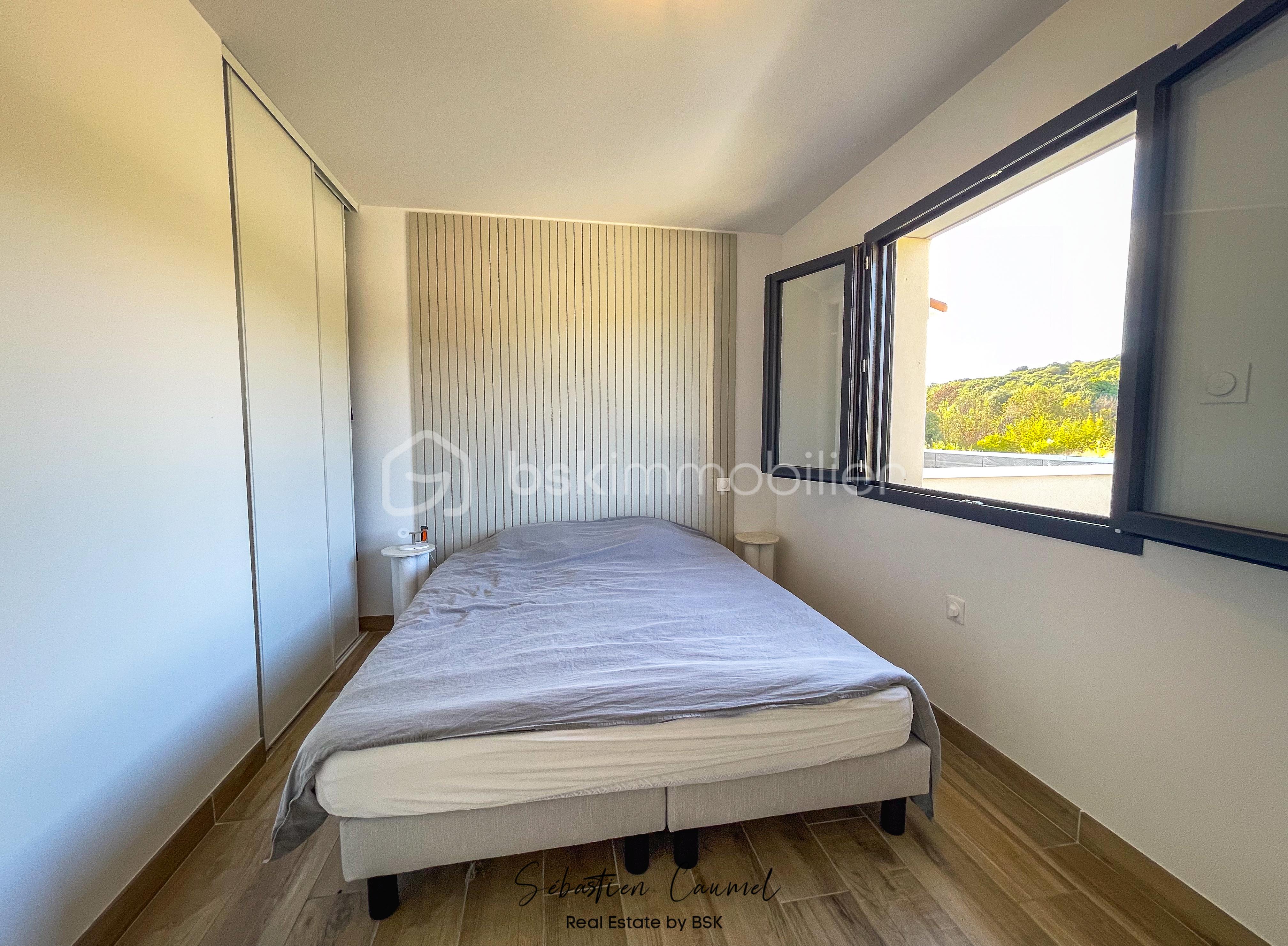 Villa de 101 m² - CHAMBRE 2 R+1 2.jpg