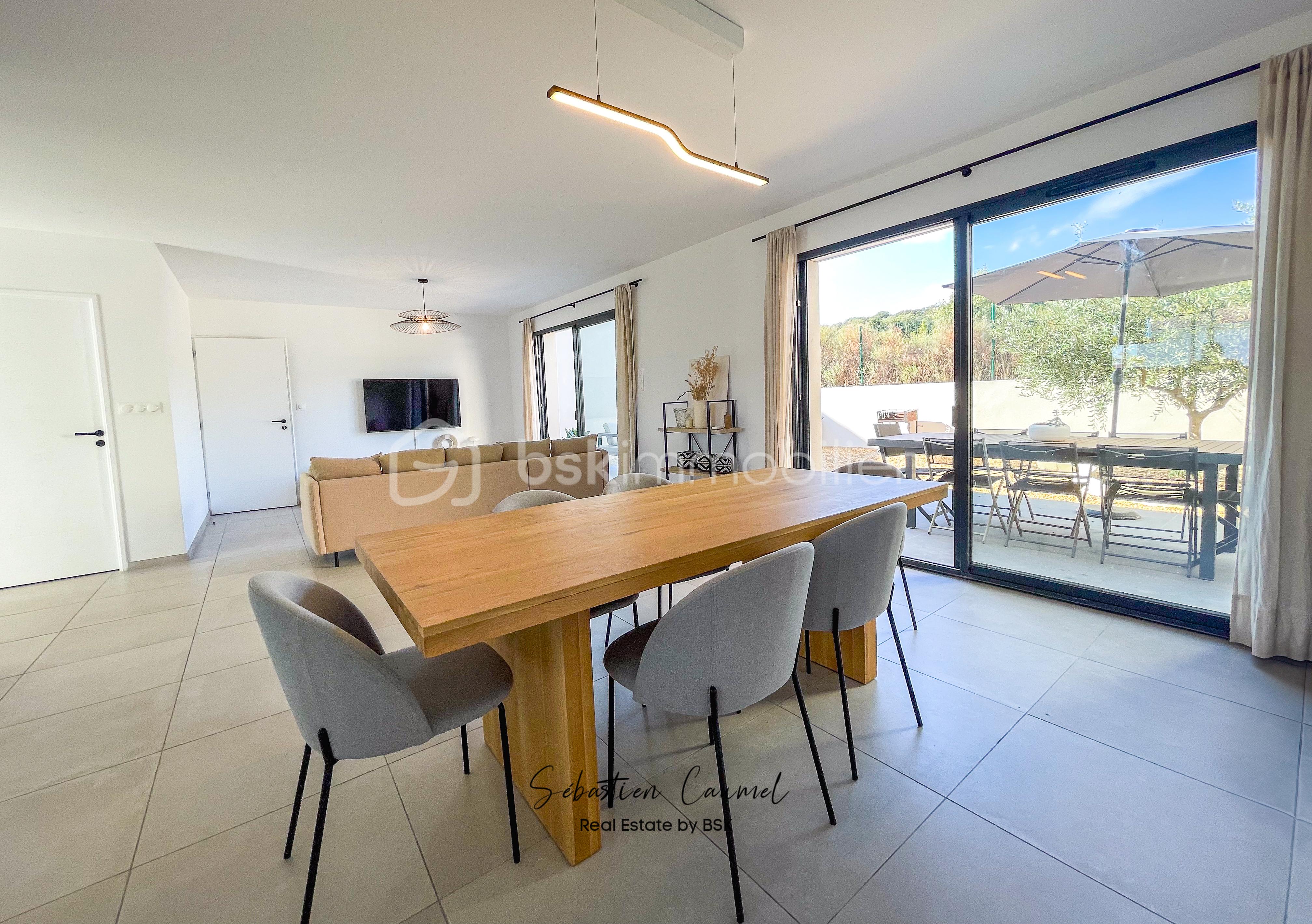 Villa de 101 m² - SALON SALLE A MANGER CUISINE 7.jpg