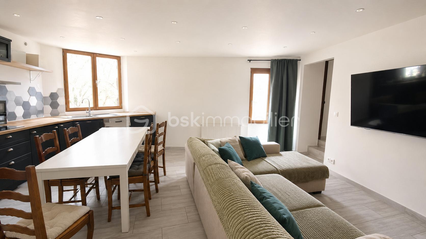 MALFIONE-SALON DEPUIS ENTREE MODIFIE.png