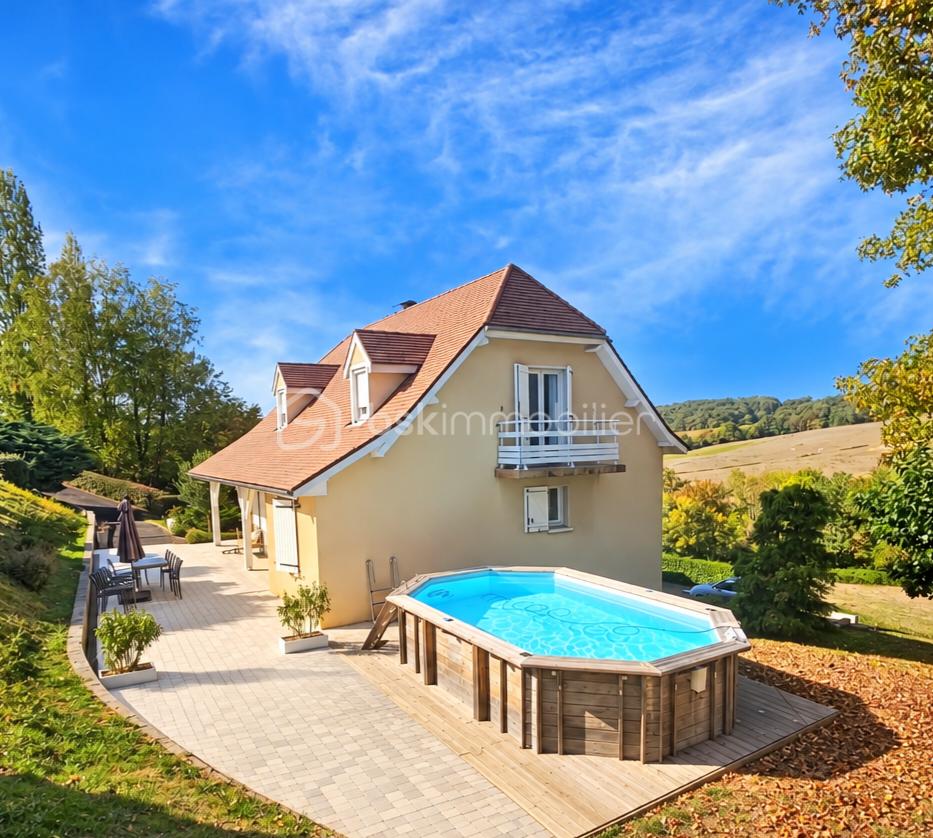 Maison 6 pièces 133 m² · à Saint-Castin · 133 m² · 335 000 €