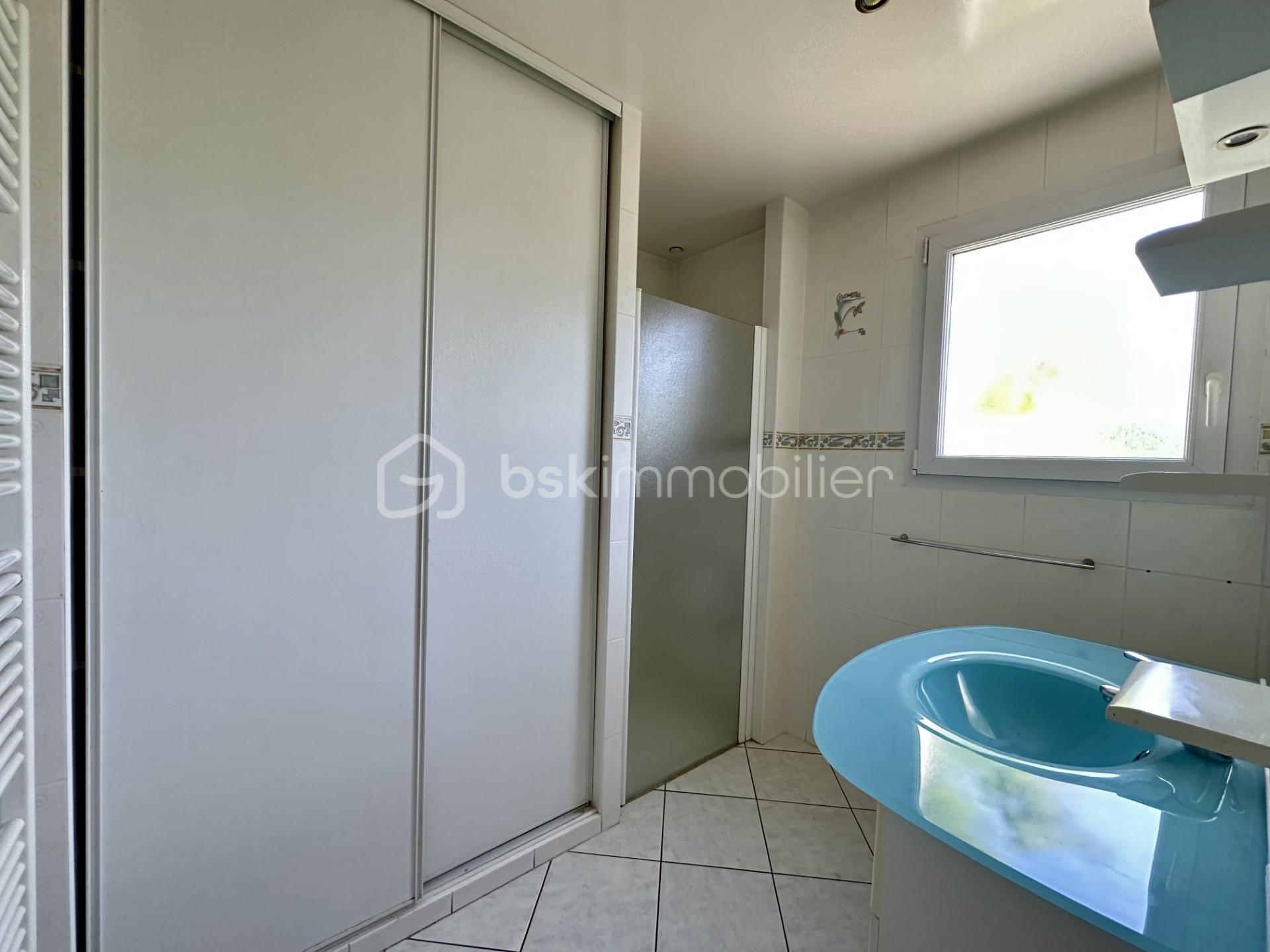 Maison de 149 m² - SALLE D EAU RDC.jpg