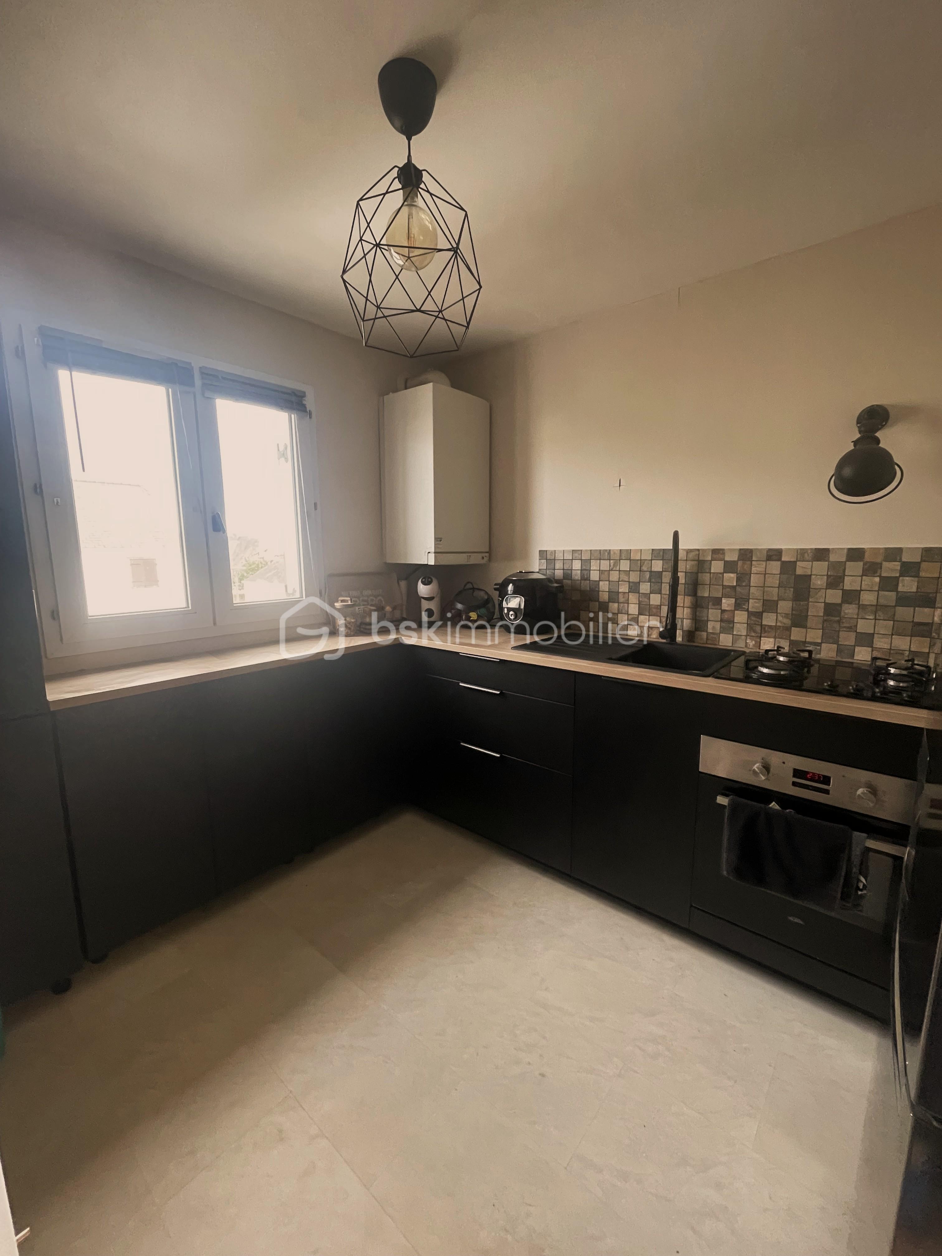 Maison de 63 m² - chateau-cuisine.jpg