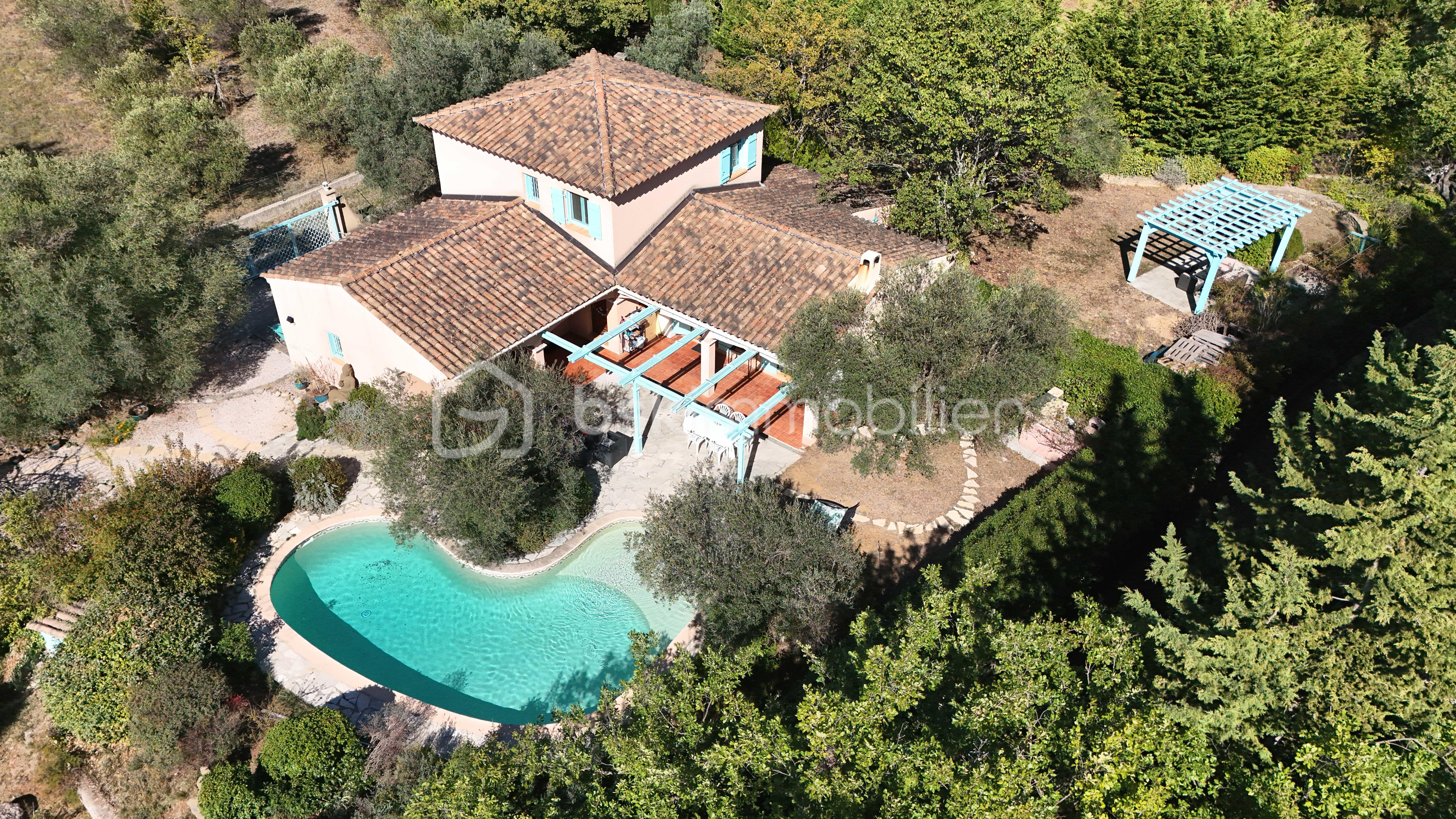 Maison traditionnelle de 187 m² - DJI_20251007124352_0042_D o.jpg