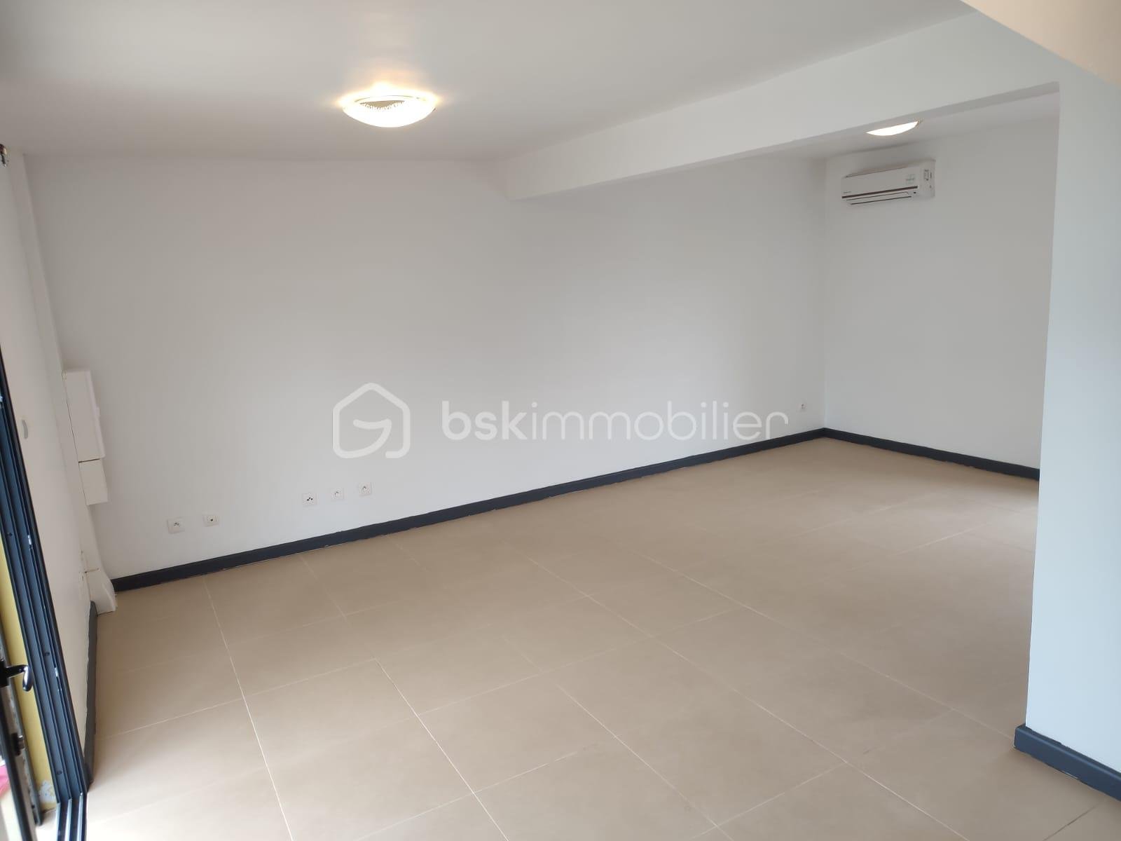 Maison jumelee de 130 m² - IMG-20250131-WA0003.jpg