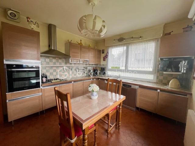 Maison de 141 m² - CUISINE +.jpg