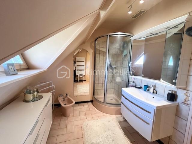 Maison de 141 m² - SALLE DE DOUCHE ETAGE B.jpg