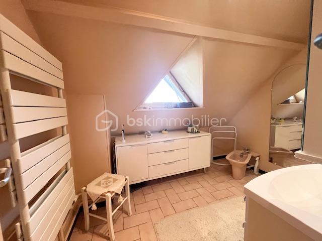 Maison de 141 m² - SALLE DE DOUCHE ETAGE.jpg